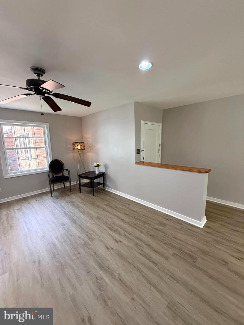 5104 COLUMBIA PIKE #6, ARLINGTON, Virginia 22204, 2 Bedrooms Bedrooms, ,1 BathroomBathrooms,Residential,For sale,5104 COLUMBIA PIKE #6,VAAR2058374 MLS # VAAR2058374