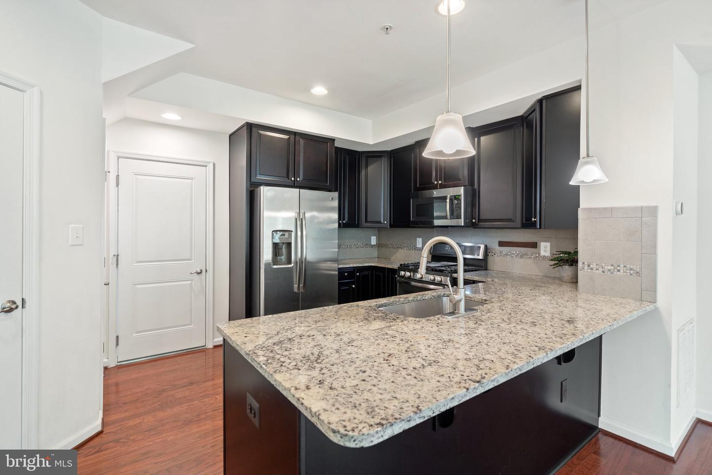 13642 ENDEAVOUR DR #20L, HERNDON, Virginia 20171, 3 Bedrooms Bedrooms, ,2 BathroomsBathrooms,Residential,For sale,13642 ENDEAVOUR DR #20L,VAFX2243582 MLS # VAFX2243582
