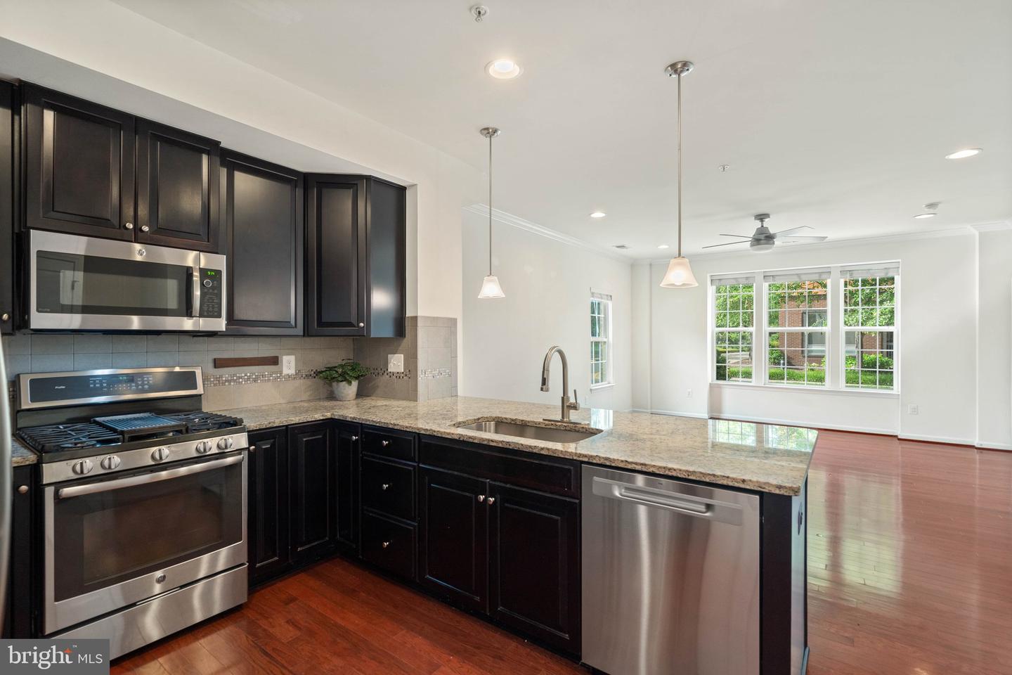 13642 ENDEAVOUR DR #20L, HERNDON, Virginia 20171, 3 Bedrooms Bedrooms, ,2 BathroomsBathrooms,Residential,For sale,13642 ENDEAVOUR DR #20L,VAFX2243582 MLS # VAFX2243582