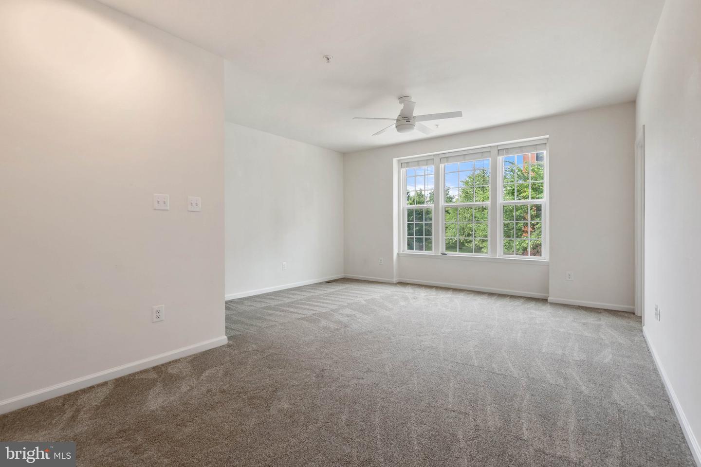 13642 ENDEAVOUR DR #20L, HERNDON, Virginia 20171, 3 Bedrooms Bedrooms, ,2 BathroomsBathrooms,Residential,For sale,13642 ENDEAVOUR DR #20L,VAFX2243582 MLS # VAFX2243582