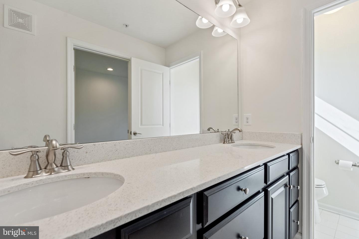 13642 ENDEAVOUR DR #20L, HERNDON, Virginia 20171, 3 Bedrooms Bedrooms, ,2 BathroomsBathrooms,Residential,For sale,13642 ENDEAVOUR DR #20L,VAFX2243582 MLS # VAFX2243582