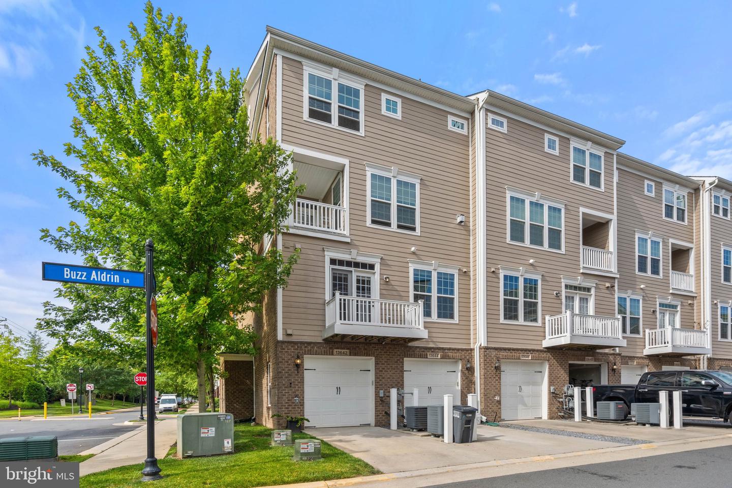 13642 ENDEAVOUR DR #20L, HERNDON, Virginia 20171, 3 Bedrooms Bedrooms, ,2 BathroomsBathrooms,Residential,For sale,13642 ENDEAVOUR DR #20L,VAFX2243582 MLS # VAFX2243582