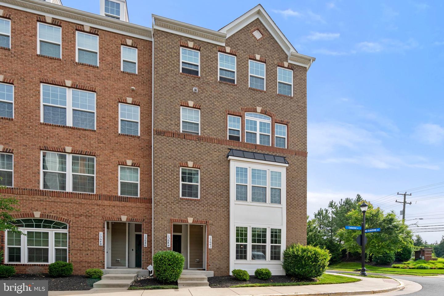 13642 ENDEAVOUR DR #20L, HERNDON, Virginia 20171, 3 Bedrooms Bedrooms, ,2 BathroomsBathrooms,Residential,For sale,13642 ENDEAVOUR DR #20L,VAFX2243582 MLS # VAFX2243582