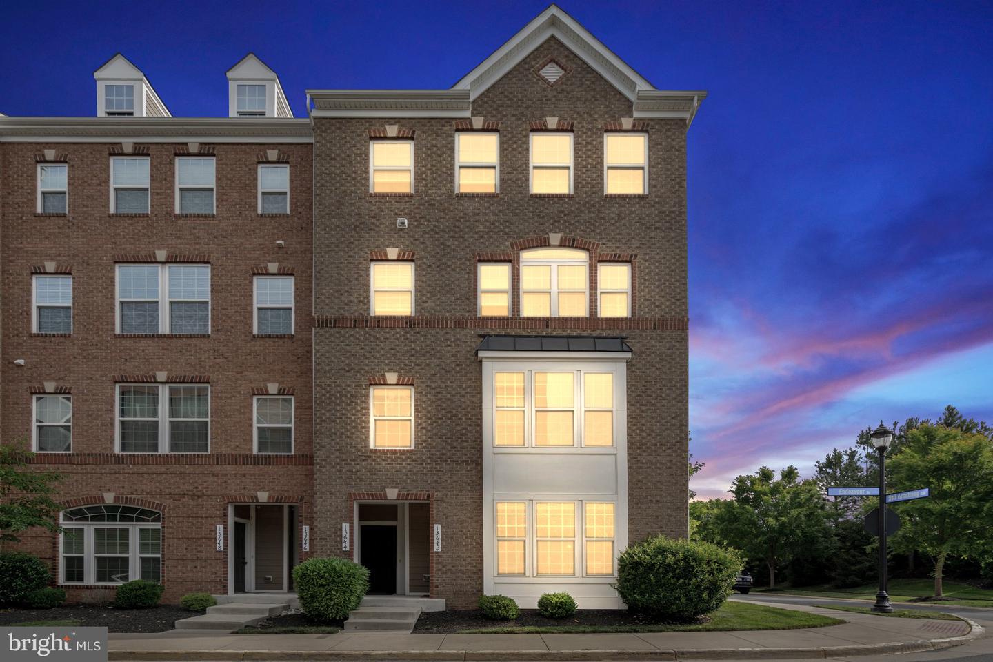 13642 ENDEAVOUR DR #20L, HERNDON, Virginia 20171, 3 Bedrooms Bedrooms, ,2 BathroomsBathrooms,Residential,For sale,13642 ENDEAVOUR DR #20L,VAFX2243582 MLS # VAFX2243582
