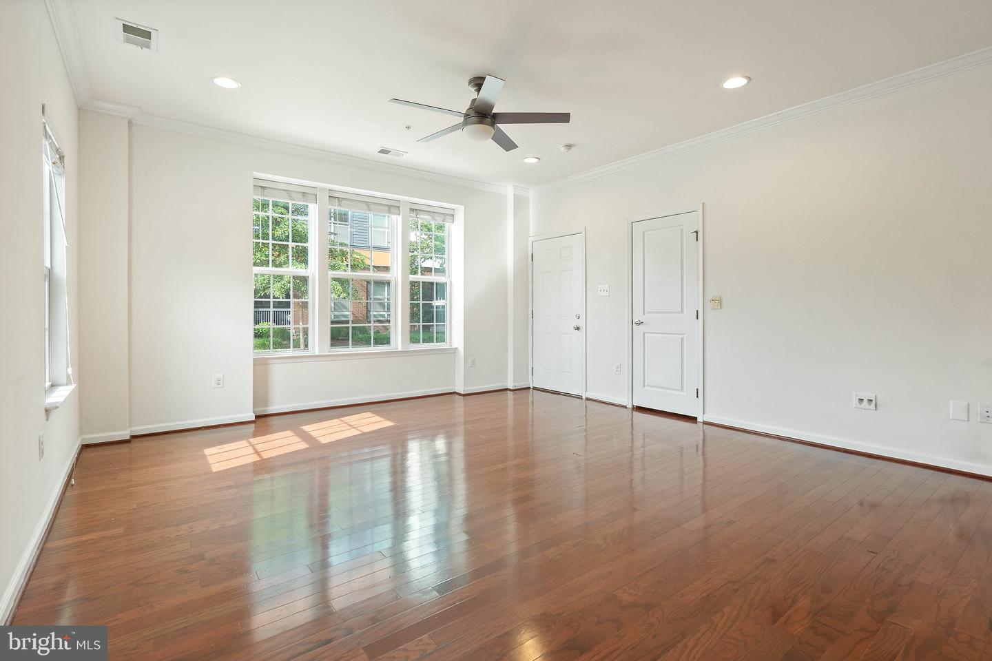 13642 ENDEAVOUR DR #20L, HERNDON, Virginia 20171, 3 Bedrooms Bedrooms, ,2 BathroomsBathrooms,Residential,For sale,13642 ENDEAVOUR DR #20L,VAFX2243582 MLS # VAFX2243582