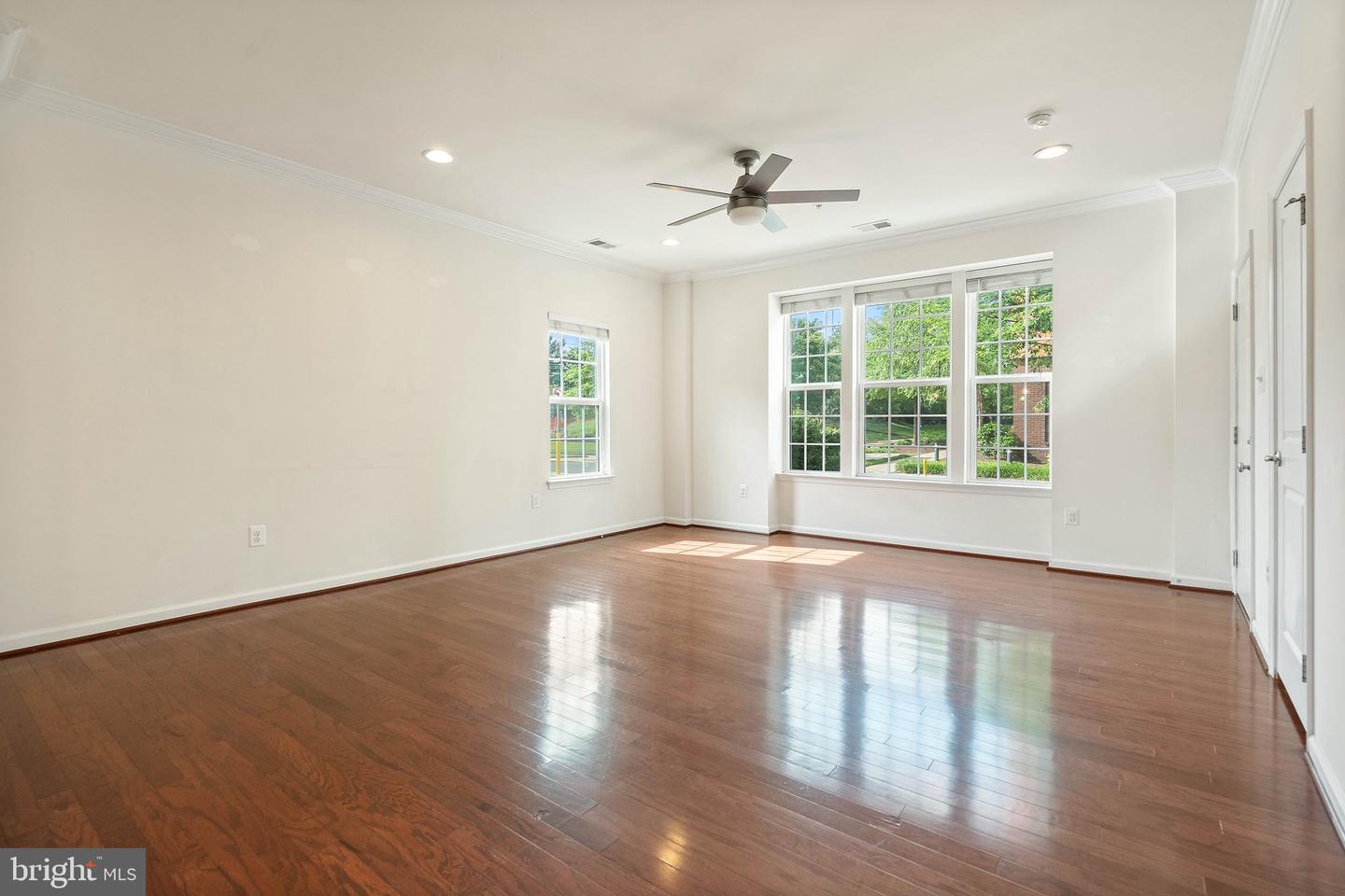 13642 ENDEAVOUR DR #20L, HERNDON, Virginia 20171, 3 Bedrooms Bedrooms, ,2 BathroomsBathrooms,Residential,For sale,13642 ENDEAVOUR DR #20L,VAFX2243582 MLS # VAFX2243582