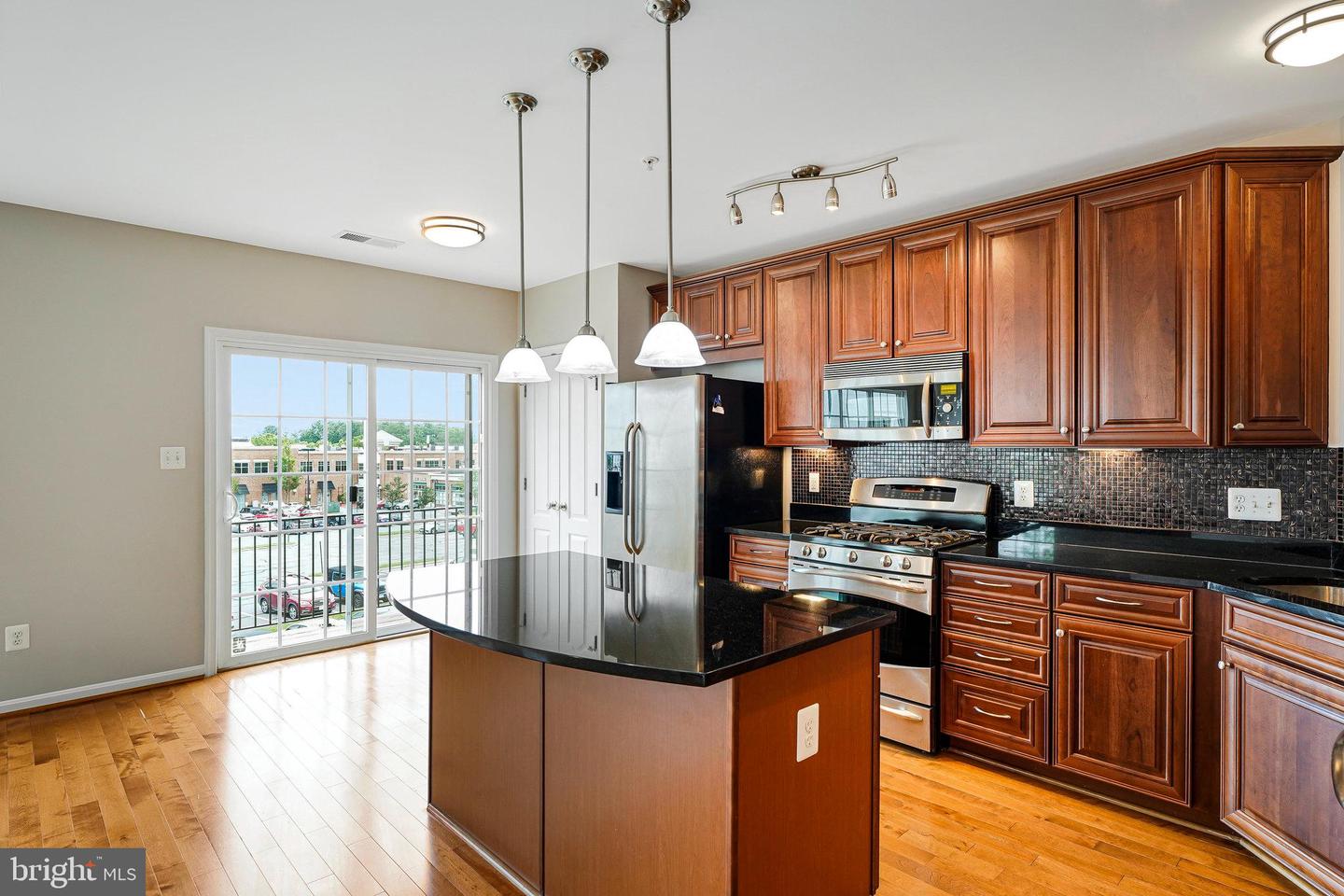 19293 HARLOW SQ, LEESBURG, Virginia 20176, 3 Bedrooms Bedrooms, ,2 BathroomsBathrooms,Residential,For sale,19293 HARLOW SQ,VALO2098106 MLS # VALO2098106