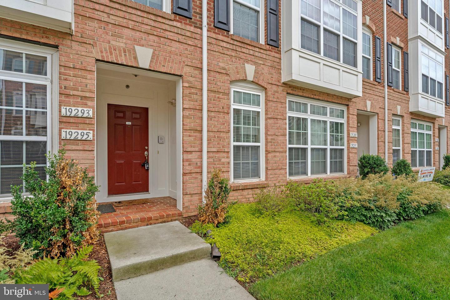 19293 HARLOW SQ, LEESBURG, Virginia 20176, 3 Bedrooms Bedrooms, ,2 BathroomsBathrooms,Residential,For sale,19293 HARLOW SQ,VALO2098106 MLS # VALO2098106