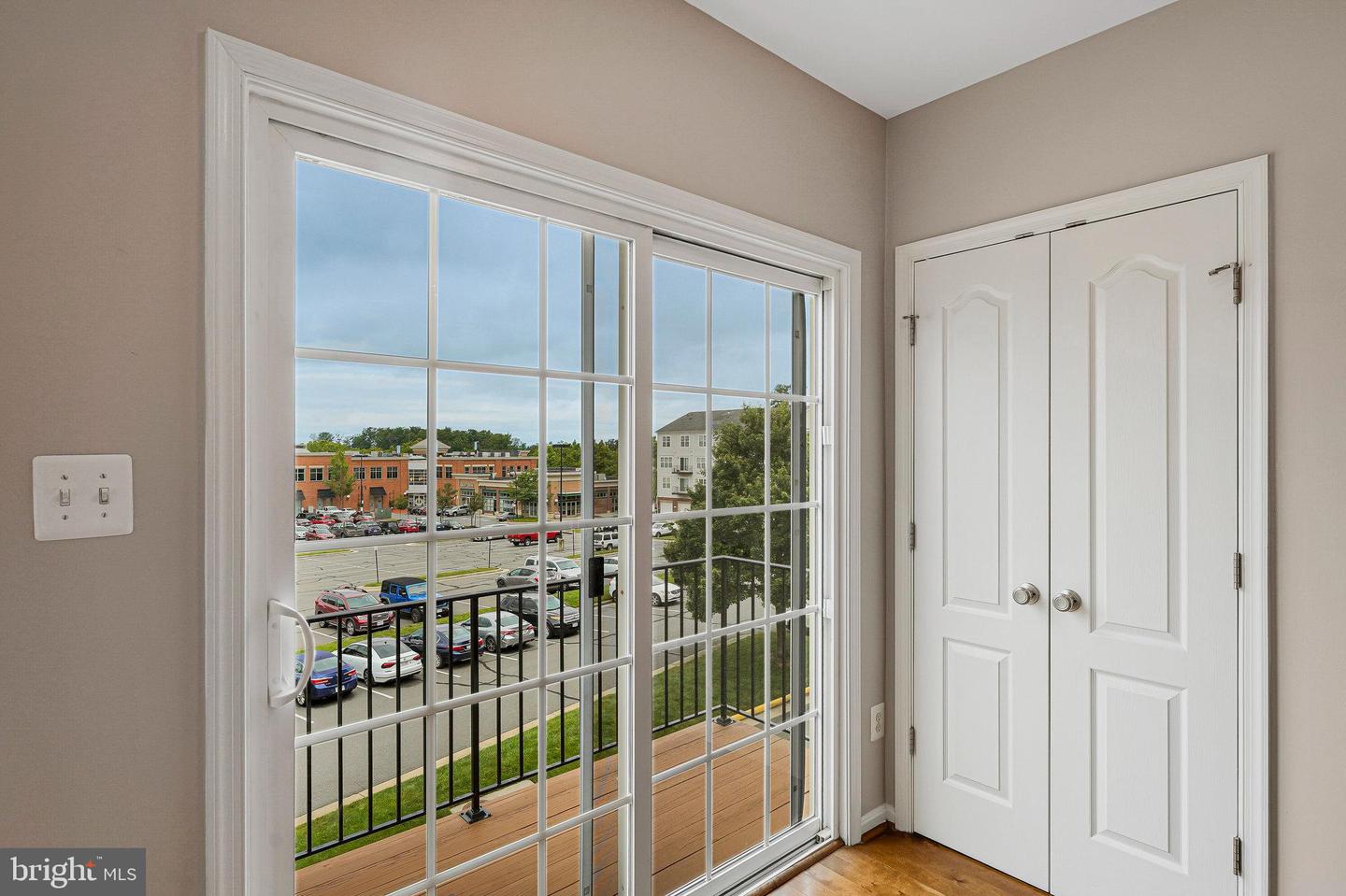 19293 HARLOW SQ, LEESBURG, Virginia 20176, 3 Bedrooms Bedrooms, ,2 BathroomsBathrooms,Residential,For sale,19293 HARLOW SQ,VALO2098106 MLS # VALO2098106
