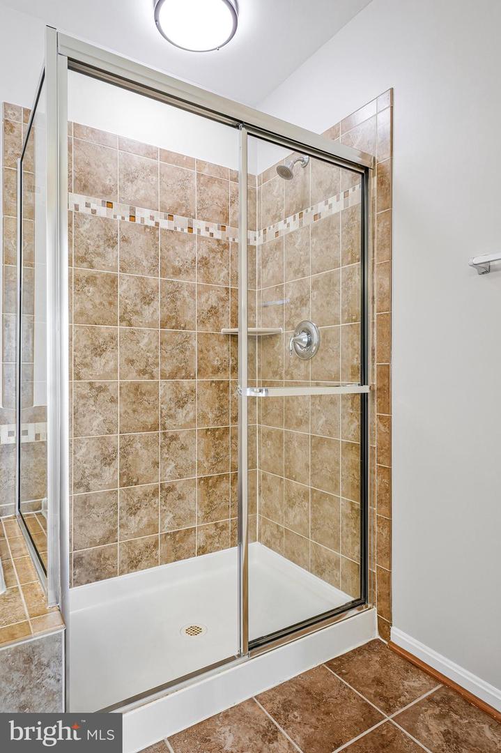 19293 HARLOW SQ, LEESBURG, Virginia 20176, 3 Bedrooms Bedrooms, ,2 BathroomsBathrooms,Residential,For sale,19293 HARLOW SQ,VALO2098106 MLS # VALO2098106