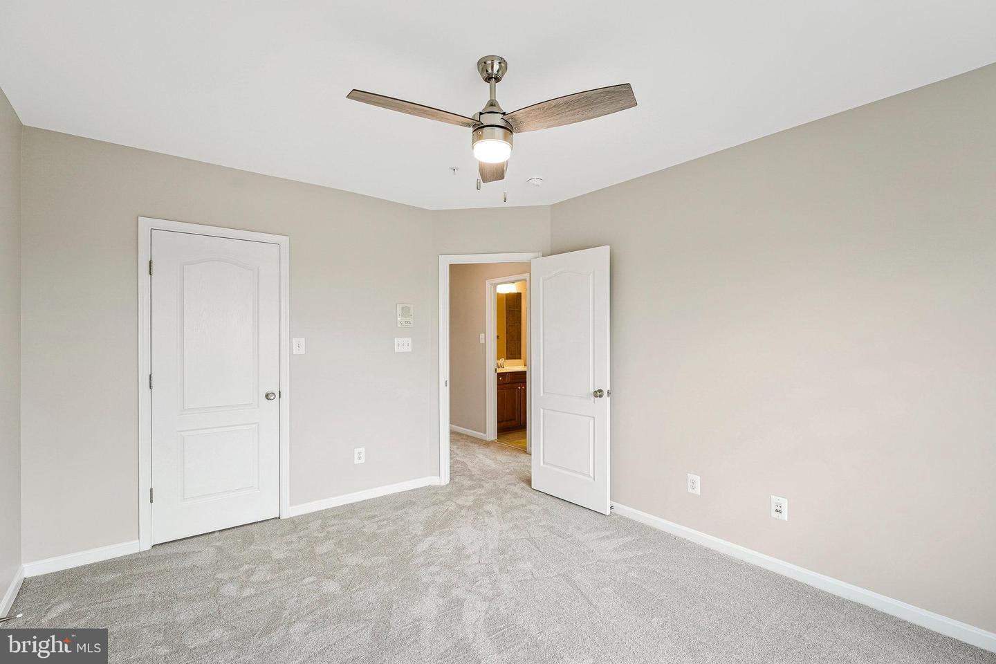 19293 HARLOW SQ, LEESBURG, Virginia 20176, 3 Bedrooms Bedrooms, ,2 BathroomsBathrooms,Residential,For sale,19293 HARLOW SQ,VALO2098106 MLS # VALO2098106