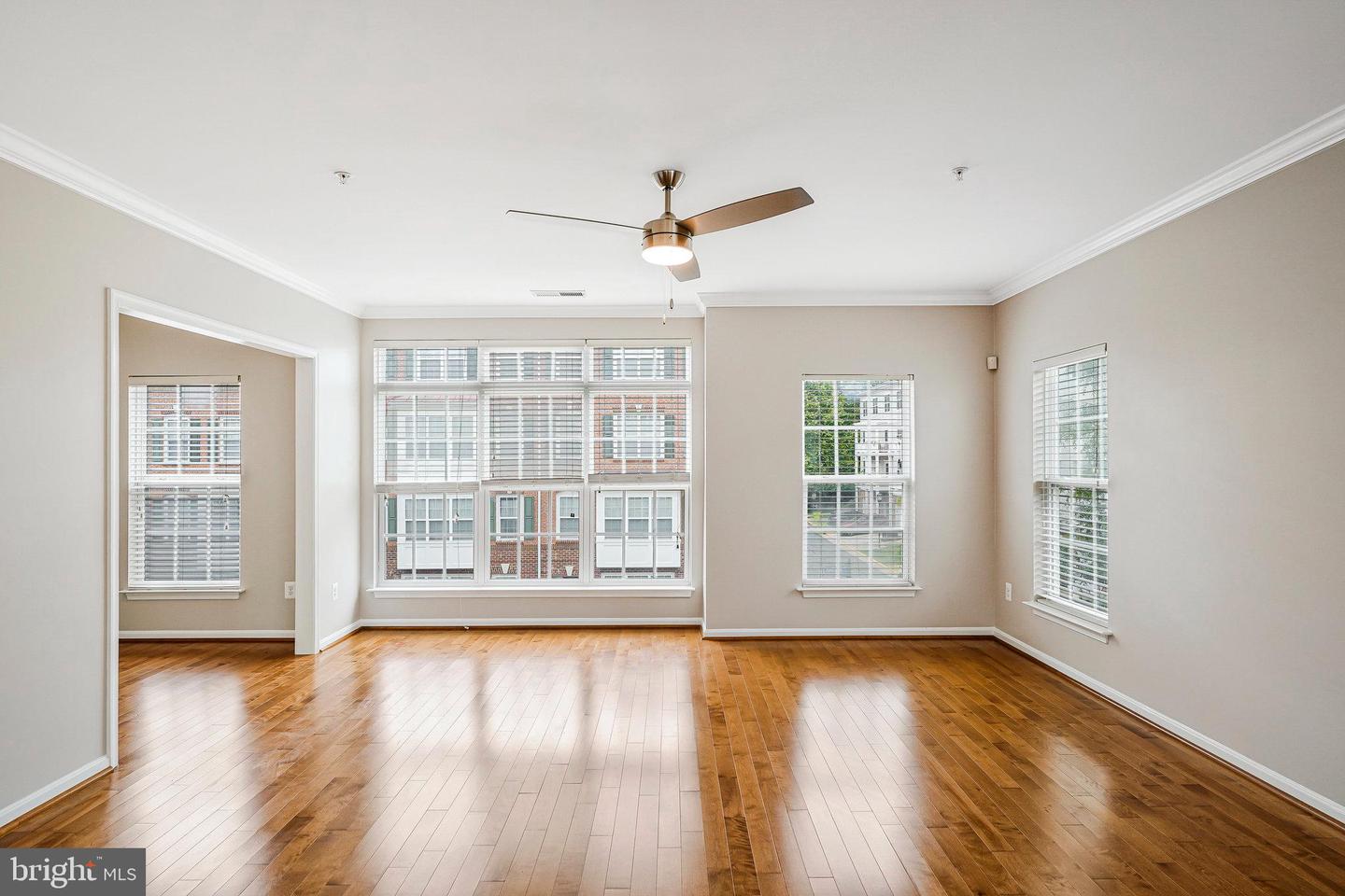 19293 HARLOW SQ, LEESBURG, Virginia 20176, 3 Bedrooms Bedrooms, ,2 BathroomsBathrooms,Residential,For sale,19293 HARLOW SQ,VALO2098106 MLS # VALO2098106