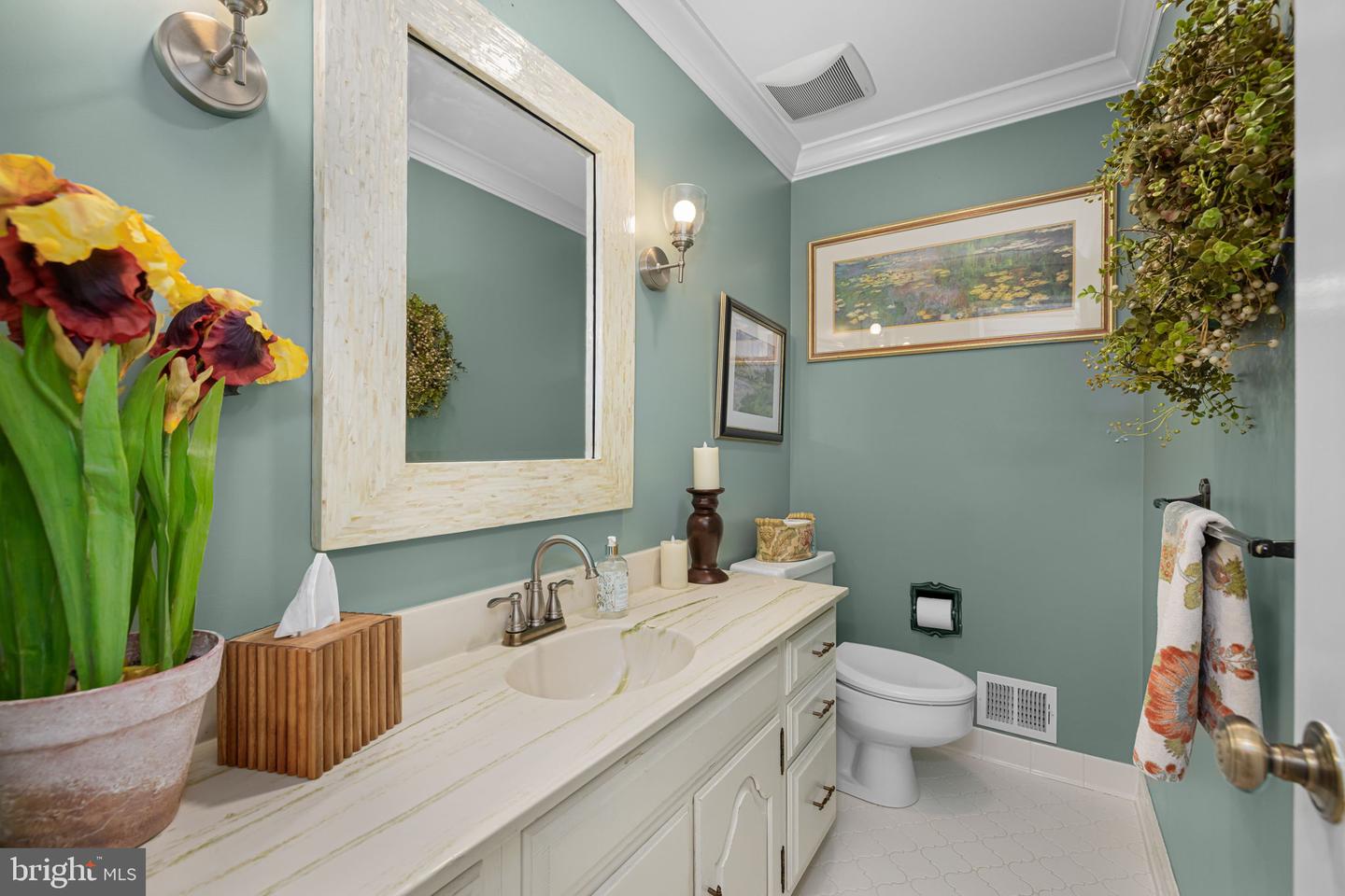 7950 WOODLAND HILLS LN, FAIRFAX STATION, Virginia 22039, 5 Bedrooms Bedrooms, ,3 BathroomsBathrooms,Residential,For sale,7950 WOODLAND HILLS LN,VAFX2244146 MLS # VAFX2244146