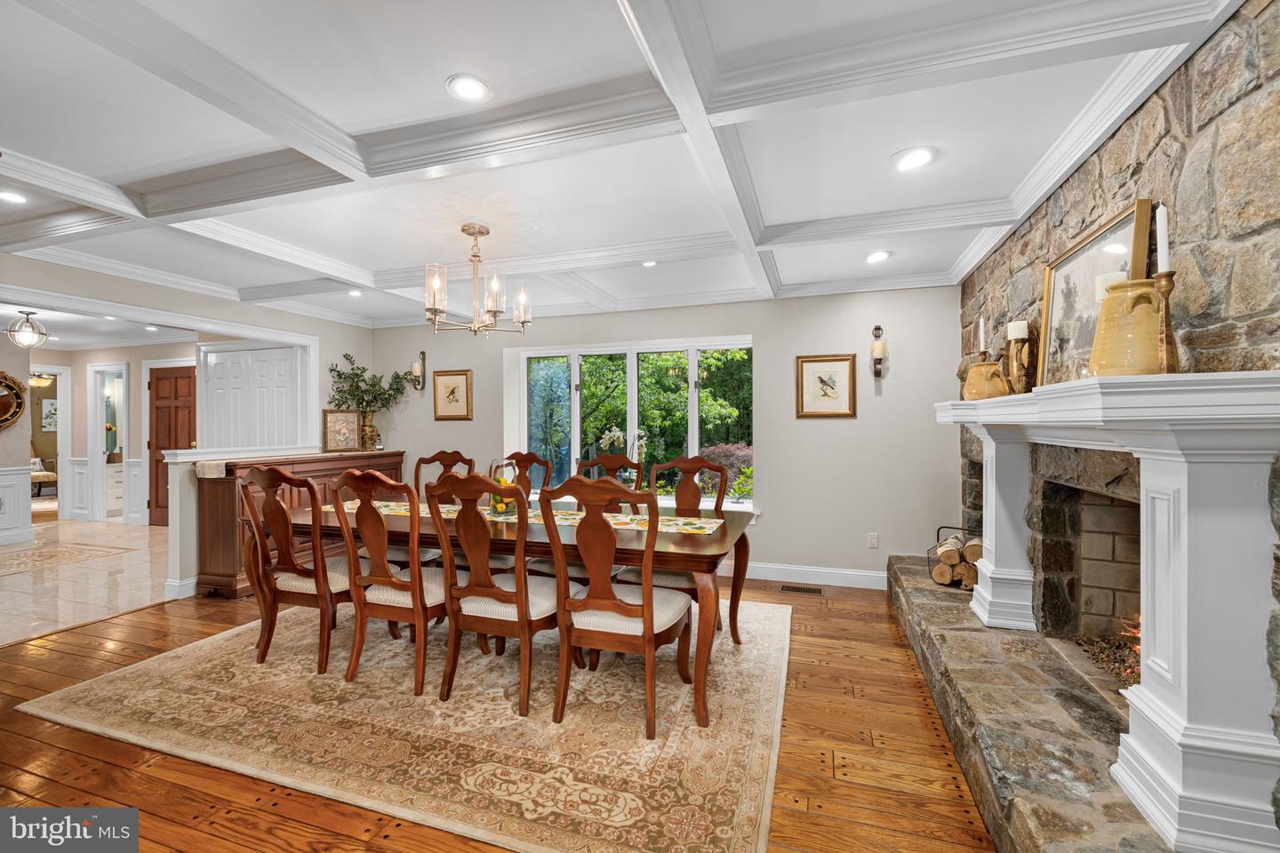 7950 WOODLAND HILLS LN, FAIRFAX STATION, Virginia 22039, 5 Bedrooms Bedrooms, ,3 BathroomsBathrooms,Residential,For sale,7950 WOODLAND HILLS LN,VAFX2244146 MLS # VAFX2244146