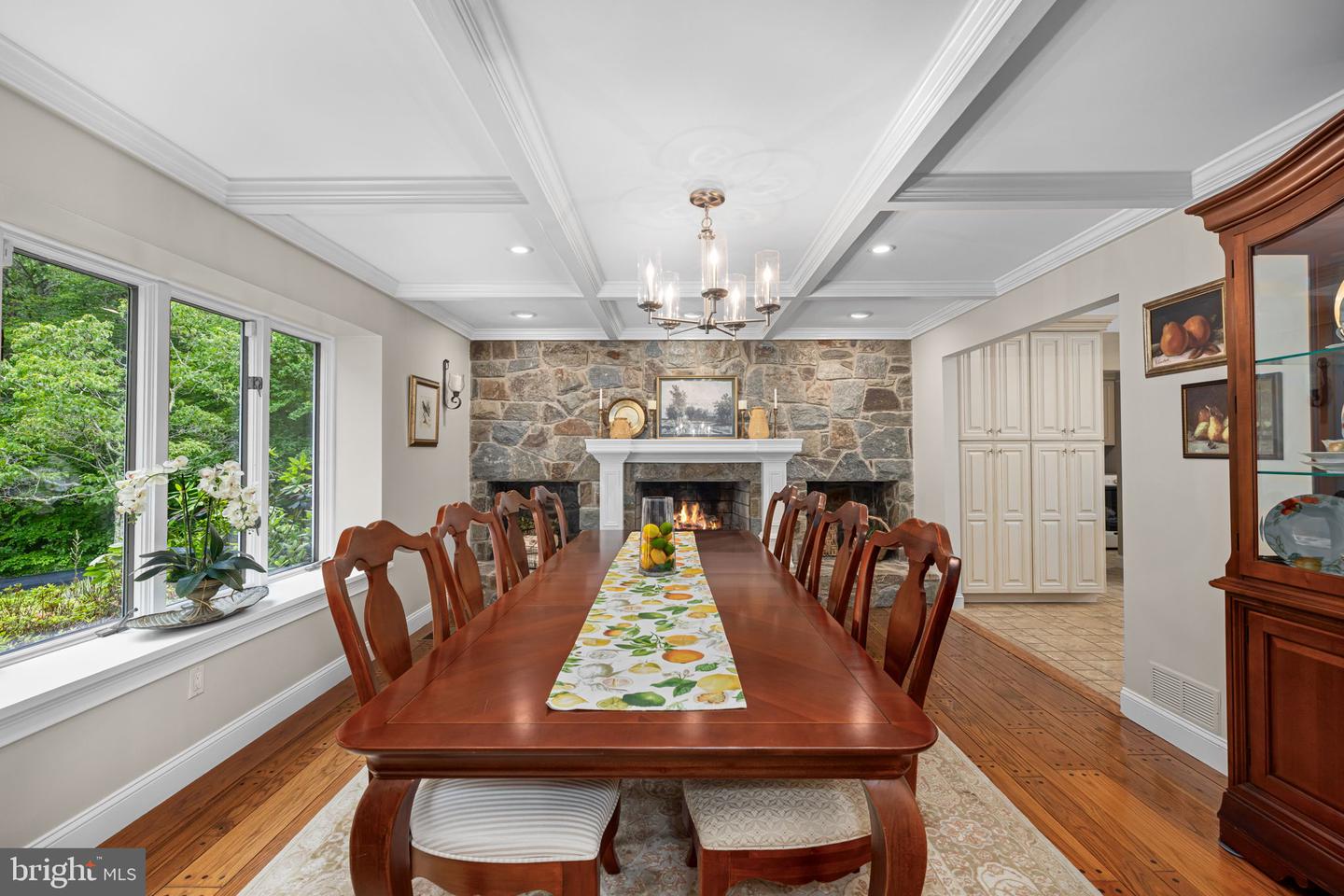 7950 WOODLAND HILLS LN, FAIRFAX STATION, Virginia 22039, 5 Bedrooms Bedrooms, ,3 BathroomsBathrooms,Residential,For sale,7950 WOODLAND HILLS LN,VAFX2244146 MLS # VAFX2244146