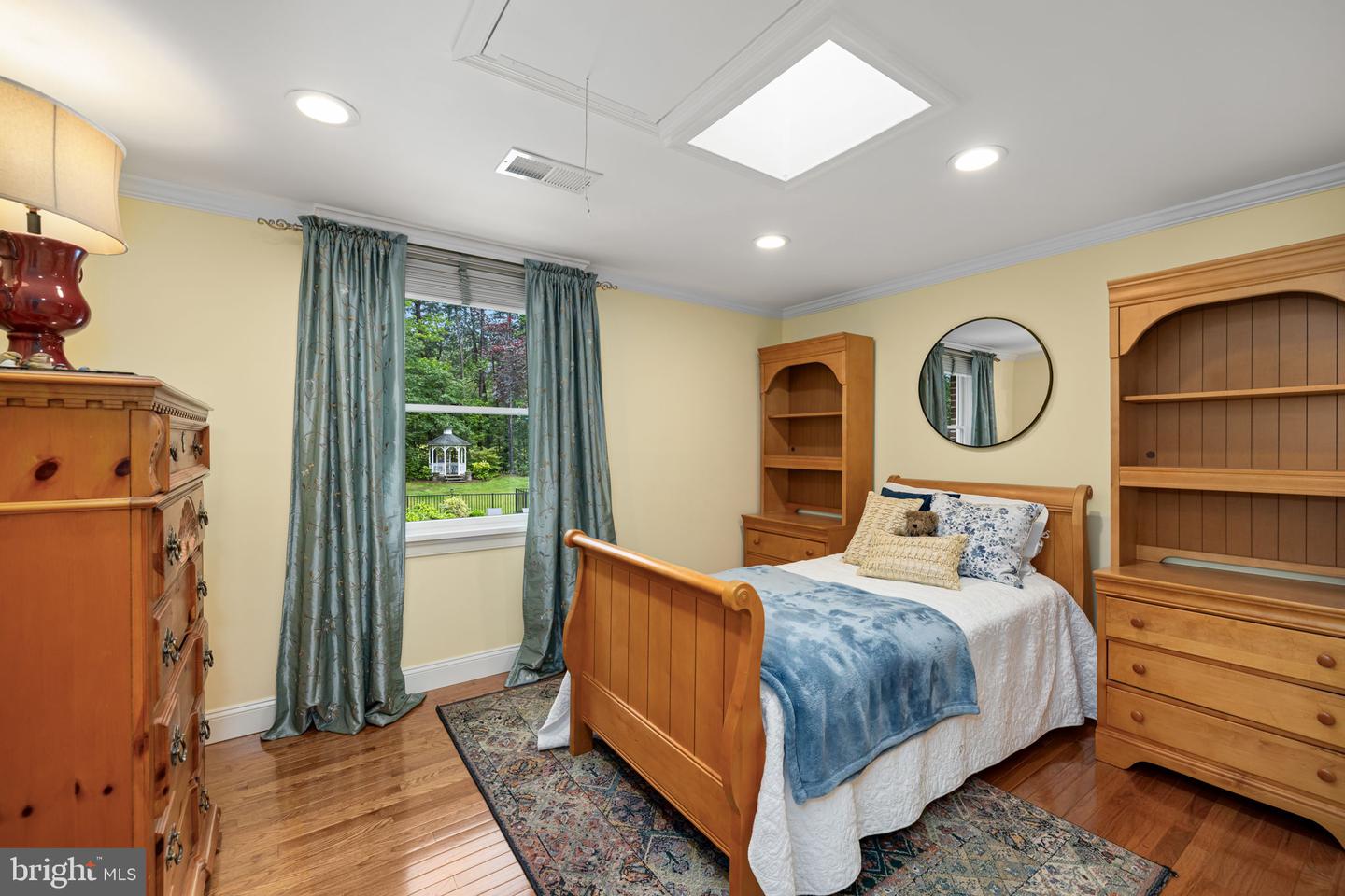 7950 WOODLAND HILLS LN, FAIRFAX STATION, Virginia 22039, 5 Bedrooms Bedrooms, ,3 BathroomsBathrooms,Residential,For sale,7950 WOODLAND HILLS LN,VAFX2244146 MLS # VAFX2244146