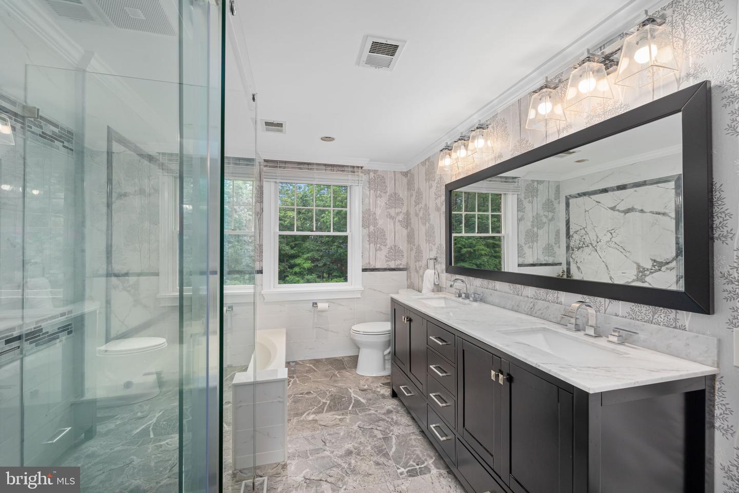 7950 WOODLAND HILLS LN, FAIRFAX STATION, Virginia 22039, 5 Bedrooms Bedrooms, ,3 BathroomsBathrooms,Residential,For sale,7950 WOODLAND HILLS LN,VAFX2244146 MLS # VAFX2244146