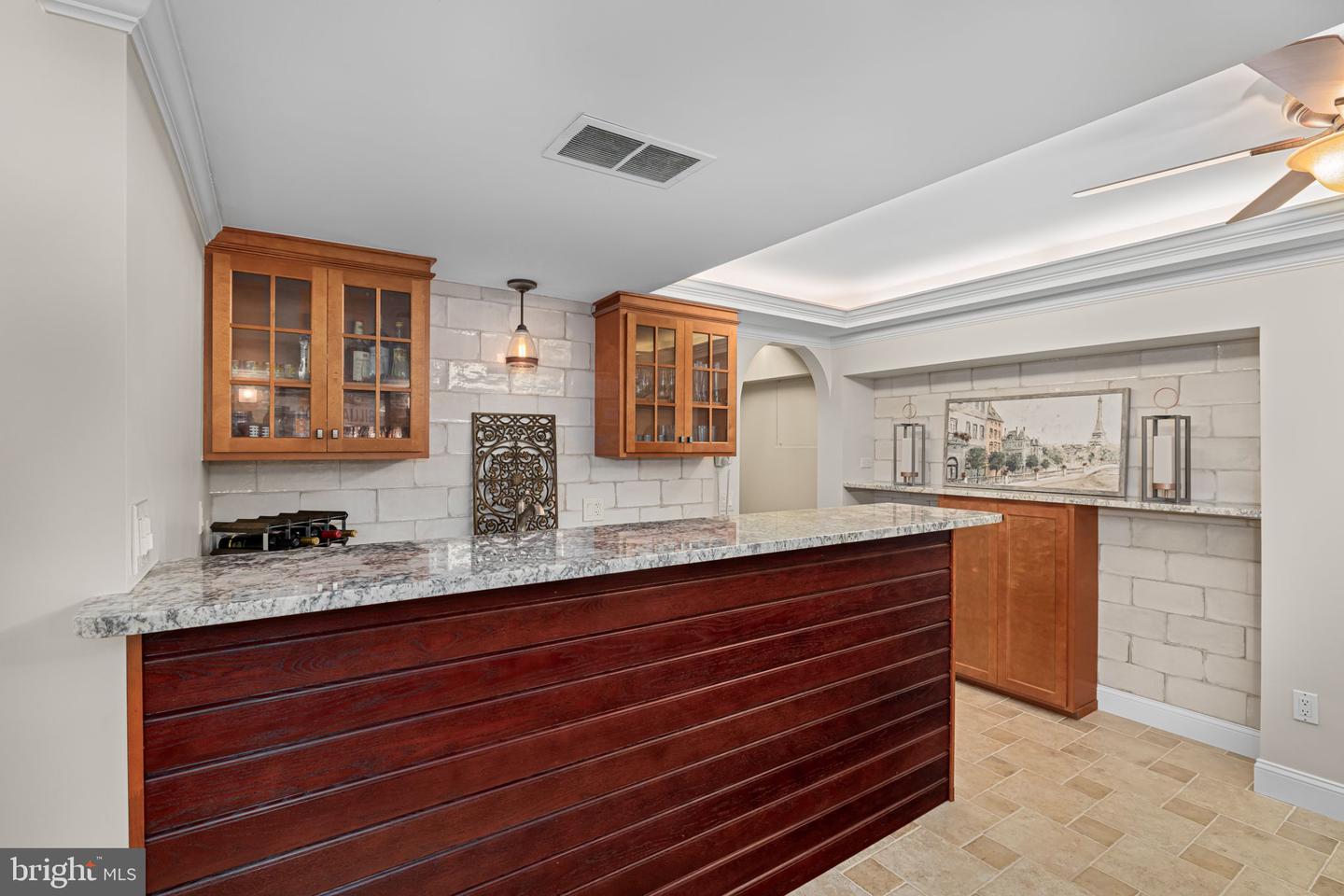 7950 WOODLAND HILLS LN, FAIRFAX STATION, Virginia 22039, 5 Bedrooms Bedrooms, ,3 BathroomsBathrooms,Residential,For sale,7950 WOODLAND HILLS LN,VAFX2244146 MLS # VAFX2244146