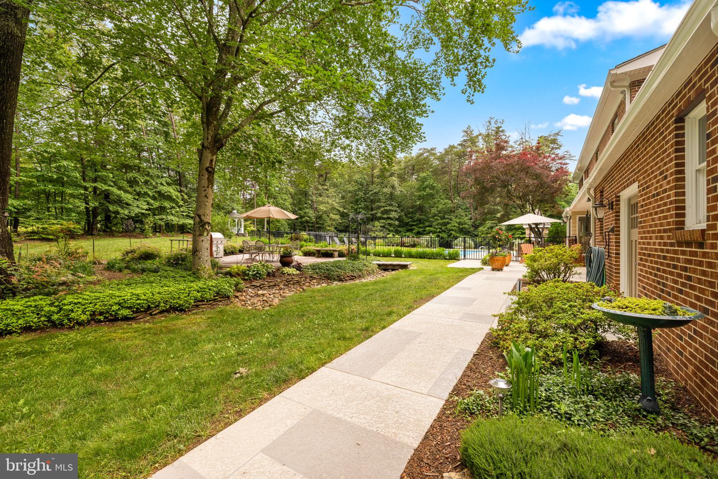 7950 WOODLAND HILLS LN, FAIRFAX STATION, Virginia 22039, 5 Bedrooms Bedrooms, ,3 BathroomsBathrooms,Residential,For sale,7950 WOODLAND HILLS LN,VAFX2244146 MLS # VAFX2244146