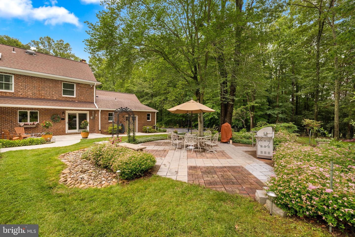7950 WOODLAND HILLS LN, FAIRFAX STATION, Virginia 22039, 5 Bedrooms Bedrooms, ,3 BathroomsBathrooms,Residential,For sale,7950 WOODLAND HILLS LN,VAFX2244146 MLS # VAFX2244146