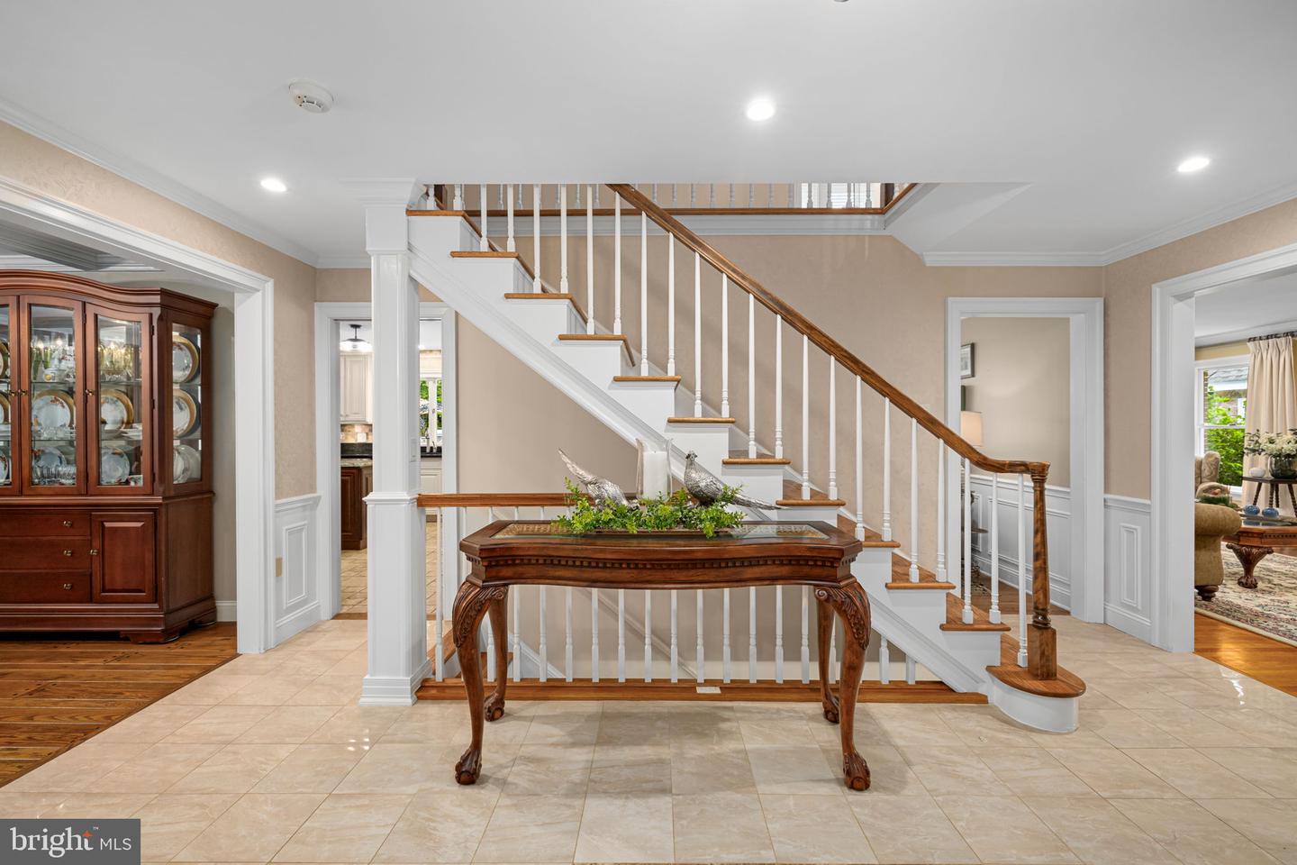 7950 WOODLAND HILLS LN, FAIRFAX STATION, Virginia 22039, 5 Bedrooms Bedrooms, ,3 BathroomsBathrooms,Residential,For sale,7950 WOODLAND HILLS LN,VAFX2244146 MLS # VAFX2244146