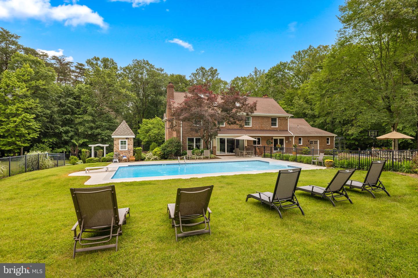 7950 WOODLAND HILLS LN, FAIRFAX STATION, Virginia 22039, 5 Bedrooms Bedrooms, ,3 BathroomsBathrooms,Residential,For sale,7950 WOODLAND HILLS LN,VAFX2244146 MLS # VAFX2244146