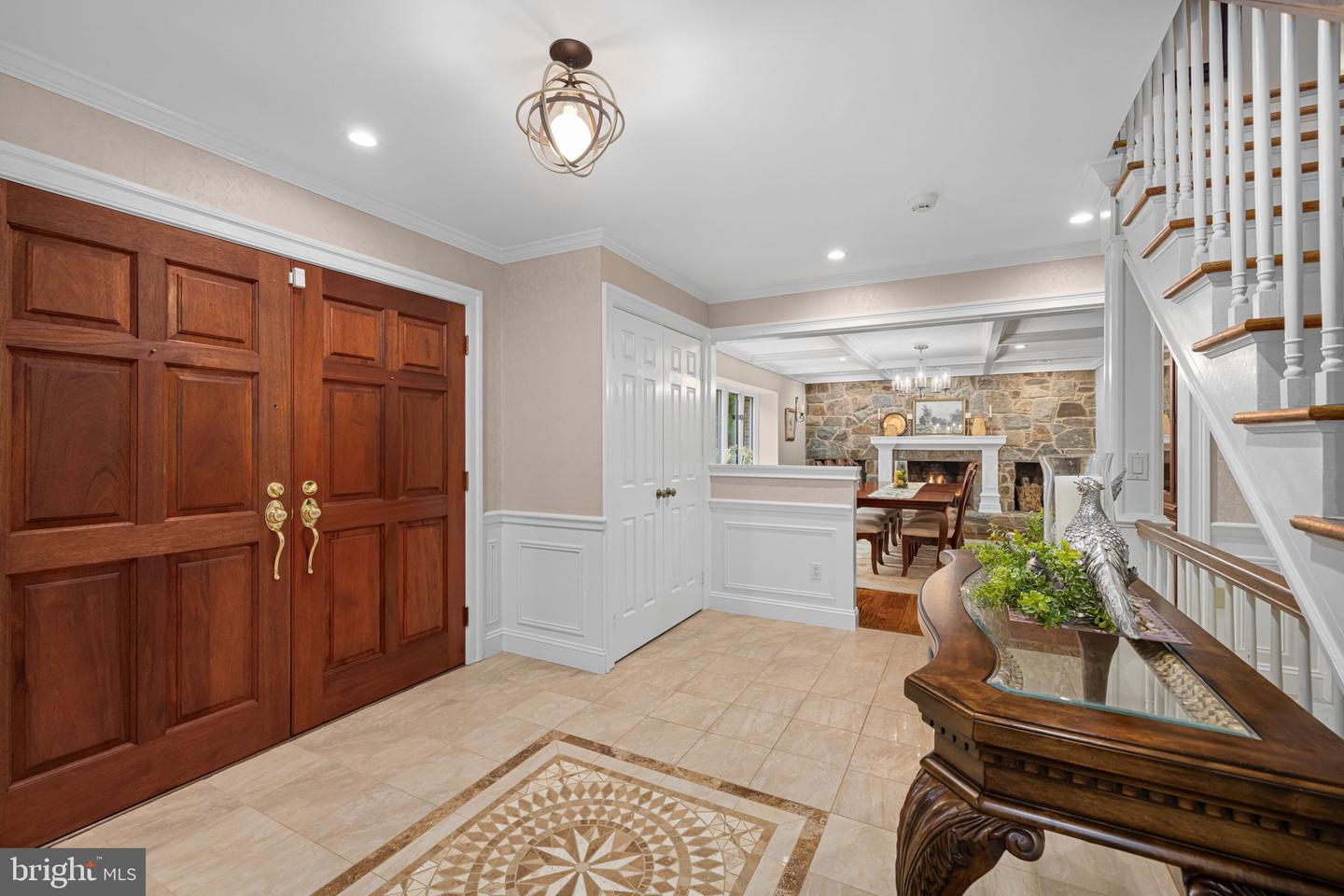 7950 WOODLAND HILLS LN, FAIRFAX STATION, Virginia 22039, 5 Bedrooms Bedrooms, ,3 BathroomsBathrooms,Residential,For sale,7950 WOODLAND HILLS LN,VAFX2244146 MLS # VAFX2244146
