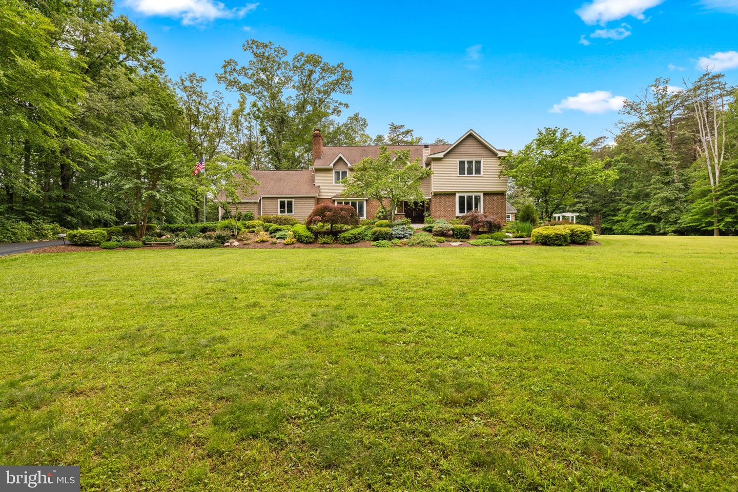 7950 WOODLAND HILLS LN, FAIRFAX STATION, Virginia 22039, 5 Bedrooms Bedrooms, ,3 BathroomsBathrooms,Residential,For sale,7950 WOODLAND HILLS LN,VAFX2244146 MLS # VAFX2244146