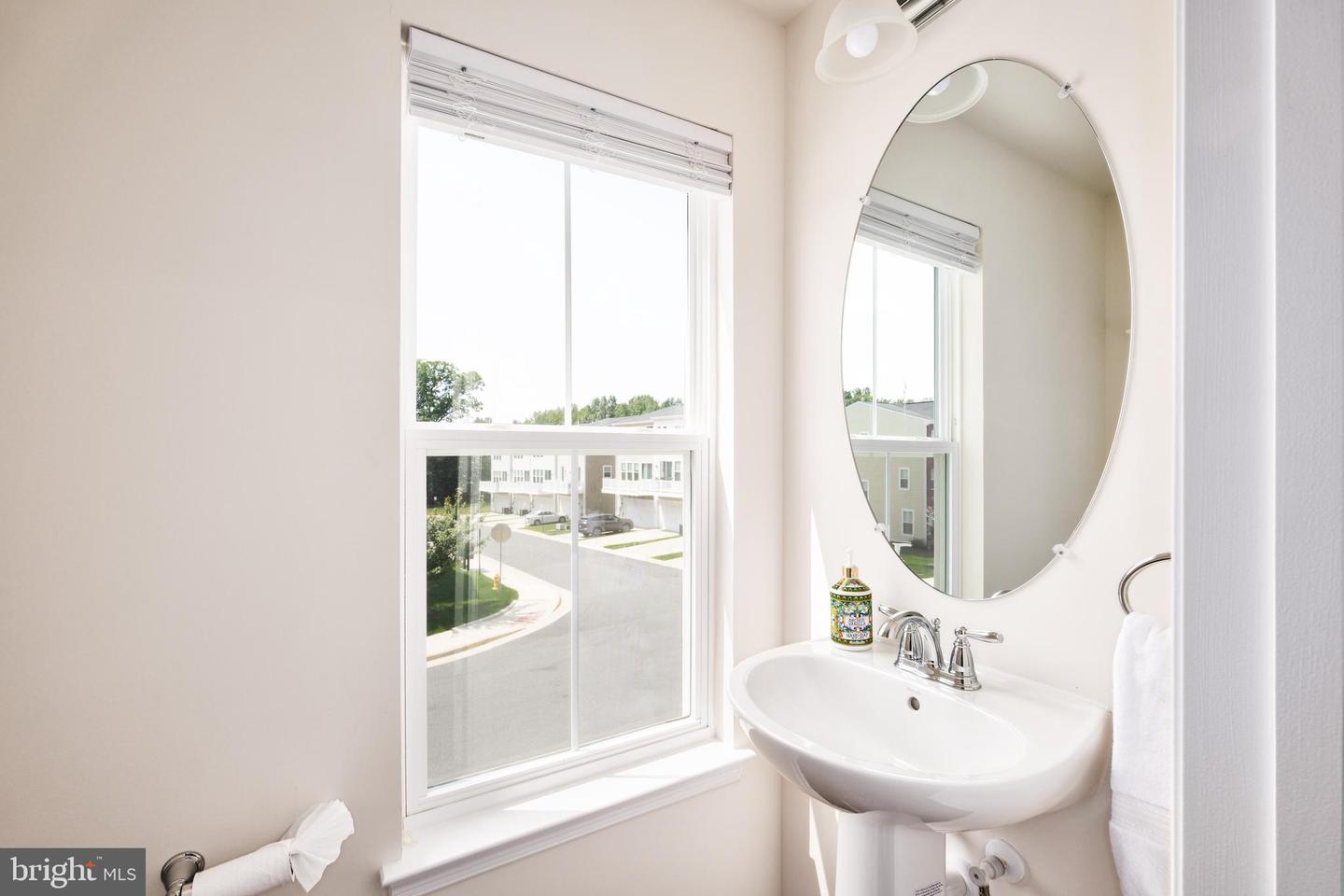 4090 ELIZABETH REED WAY, LAKE RIDGE, Virginia 22192, 4 Bedrooms Bedrooms, ,3 BathroomsBathrooms,Residential,For sale,4090 ELIZABETH REED WAY,VAPW2095906 MLS # VAPW2095906