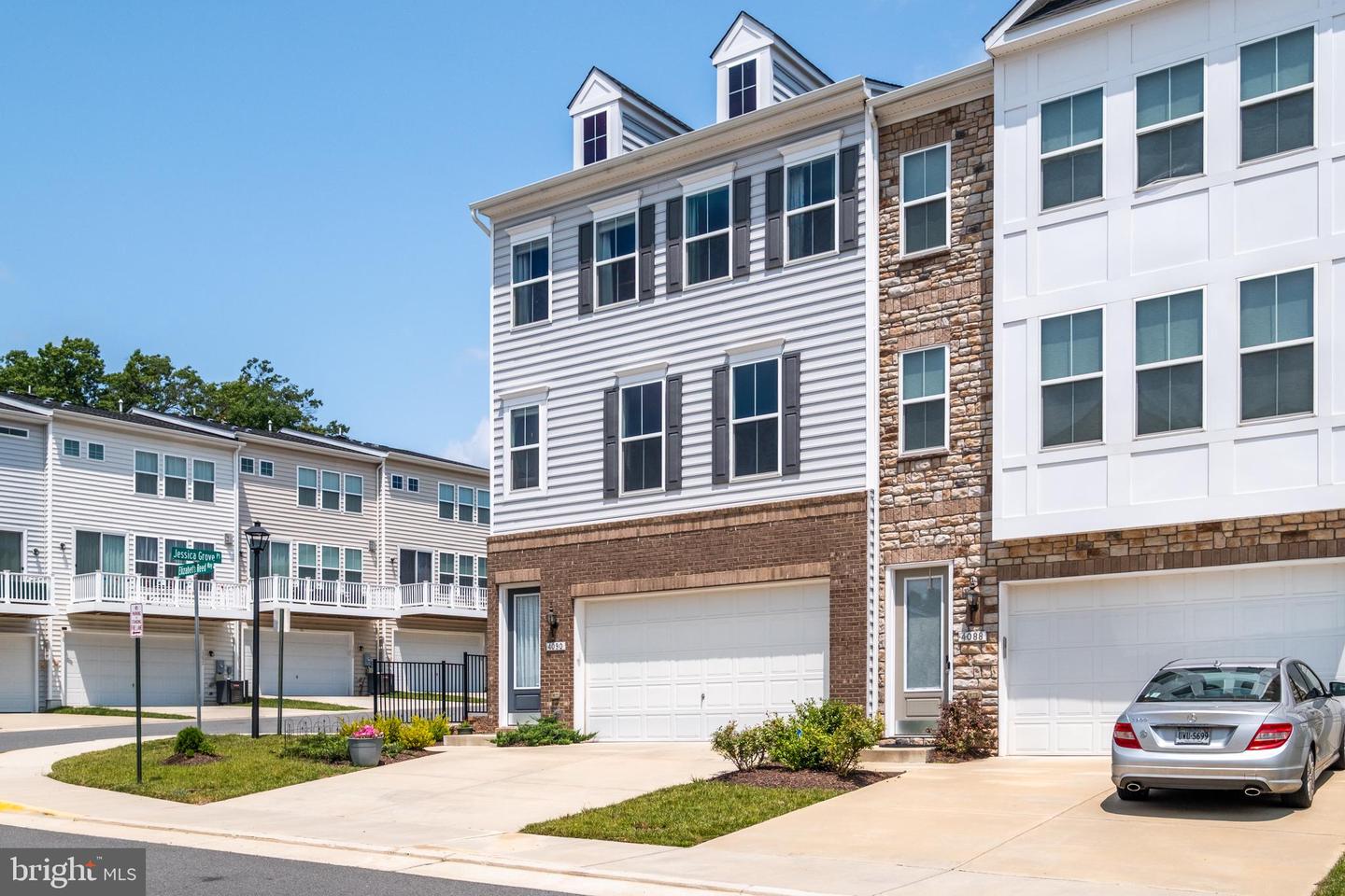 4090 ELIZABETH REED WAY, LAKE RIDGE, Virginia 22192, 4 Bedrooms Bedrooms, ,3 BathroomsBathrooms,Residential,For sale,4090 ELIZABETH REED WAY,VAPW2095906 MLS # VAPW2095906