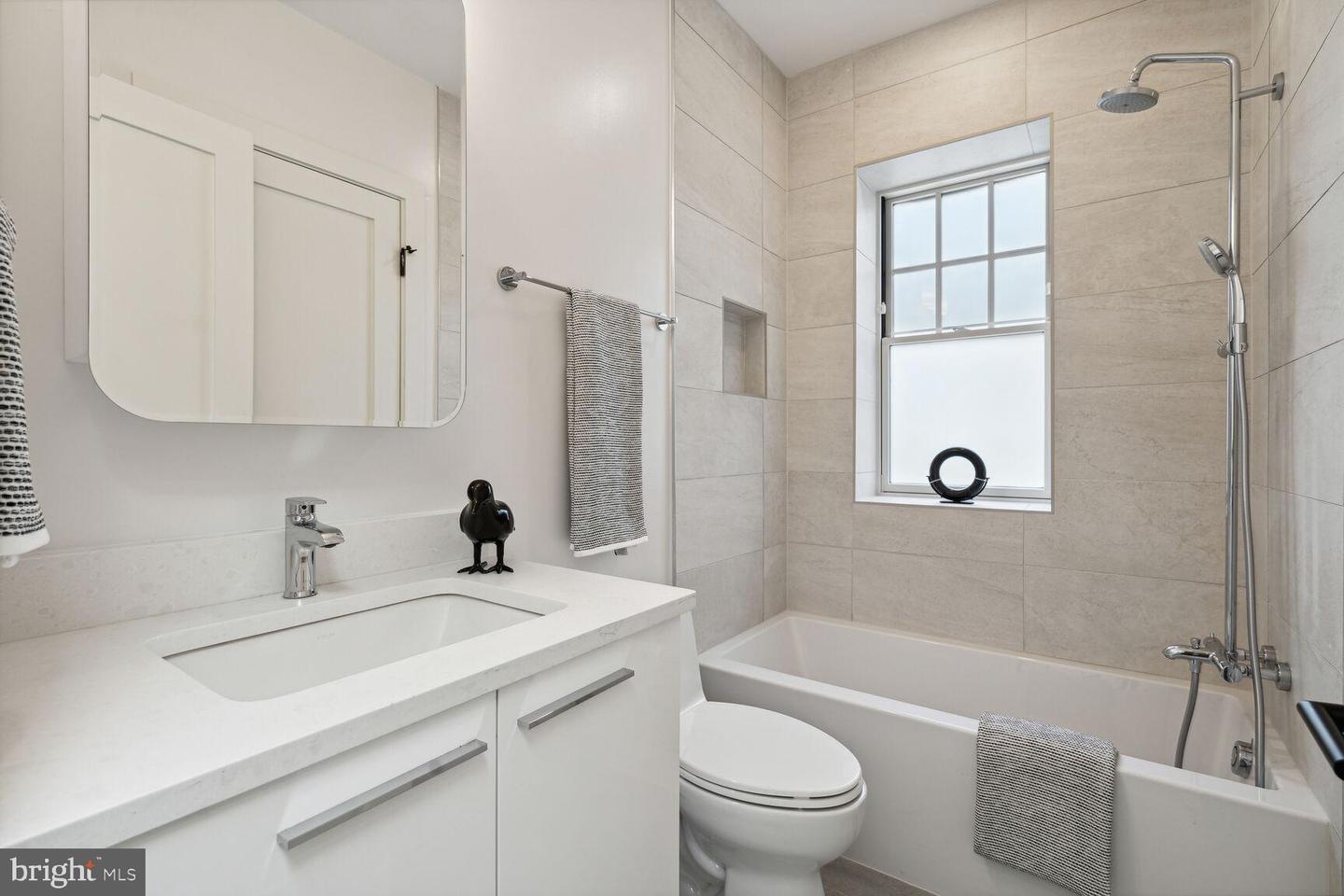 1744 LANIER PL NW #3, WASHINGTON, District Of Columbia 20009, 3 Bedrooms Bedrooms, ,2 BathroomsBathrooms,Residential,For sale,1744 LANIER PL NW #3,DCDC2203376 MLS # DCDC2203376