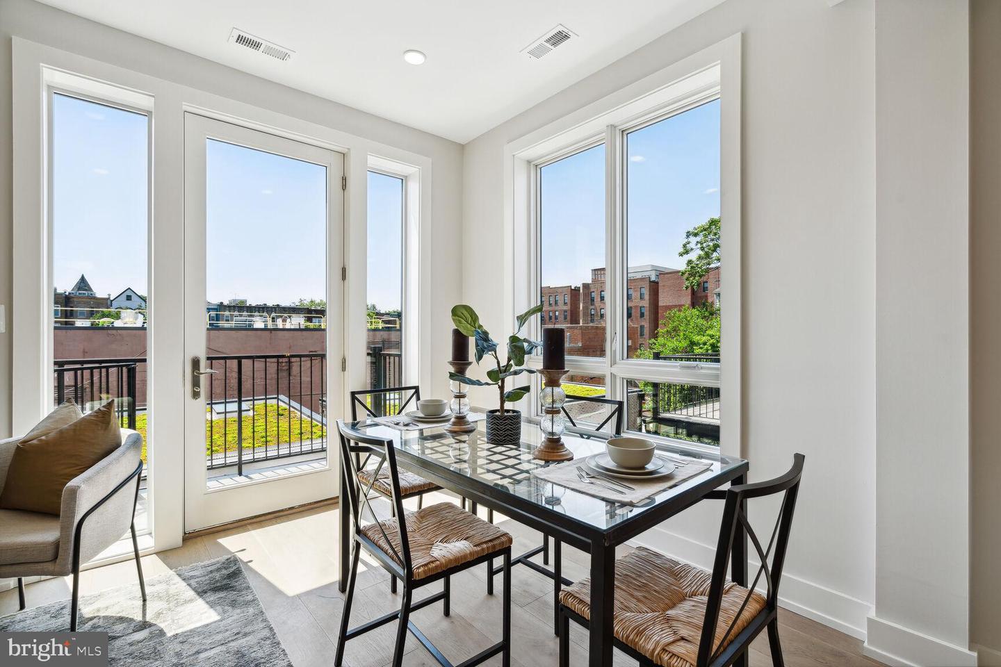 1744 LANIER PL NW #3, WASHINGTON, District Of Columbia 20009, 3 Bedrooms Bedrooms, ,2 BathroomsBathrooms,Residential,For sale,1744 LANIER PL NW #3,DCDC2203376 MLS # DCDC2203376
