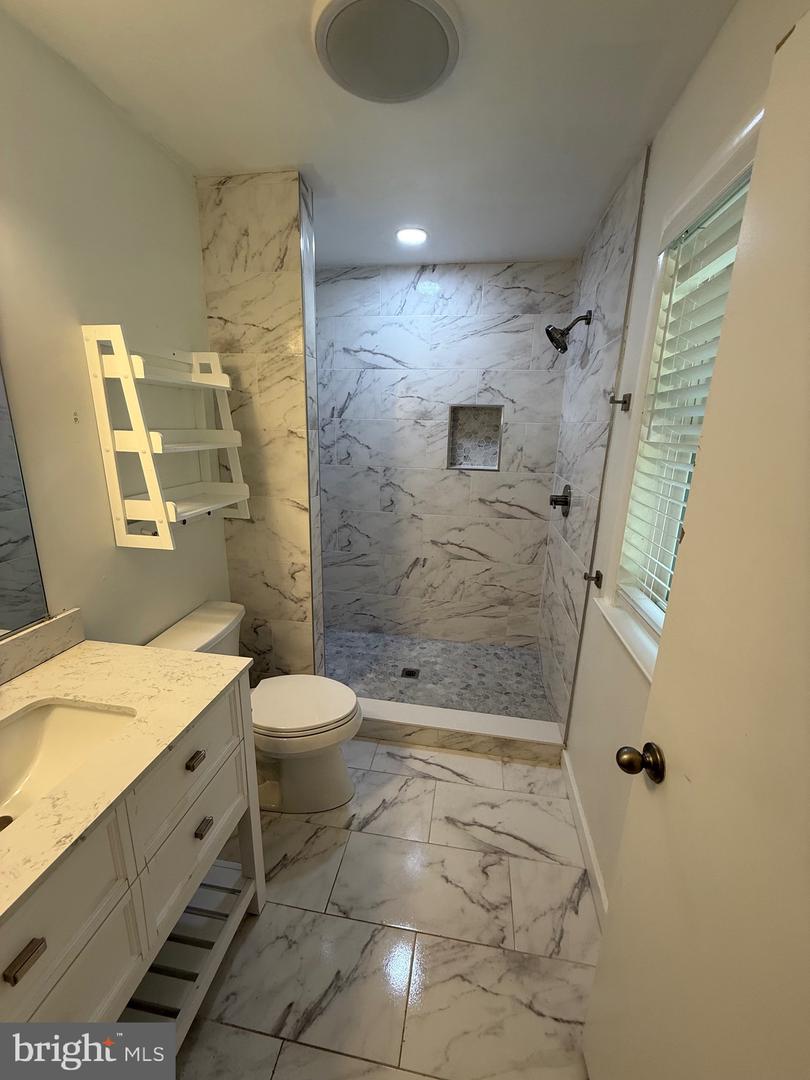 1800 COURTLAND RD, ALEXANDRIA, Virginia 22306, 5 Bedrooms Bedrooms, ,3 BathroomsBathrooms,Residential,For sale,1800 COURTLAND RD,VAFX2244138 MLS # VAFX2244138