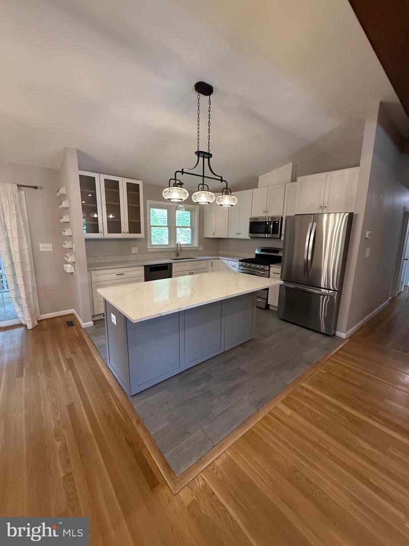 1800 COURTLAND RD, ALEXANDRIA, Virginia 22306, 5 Bedrooms Bedrooms, ,3 BathroomsBathrooms,Residential,For sale,1800 COURTLAND RD,VAFX2244138 MLS # VAFX2244138