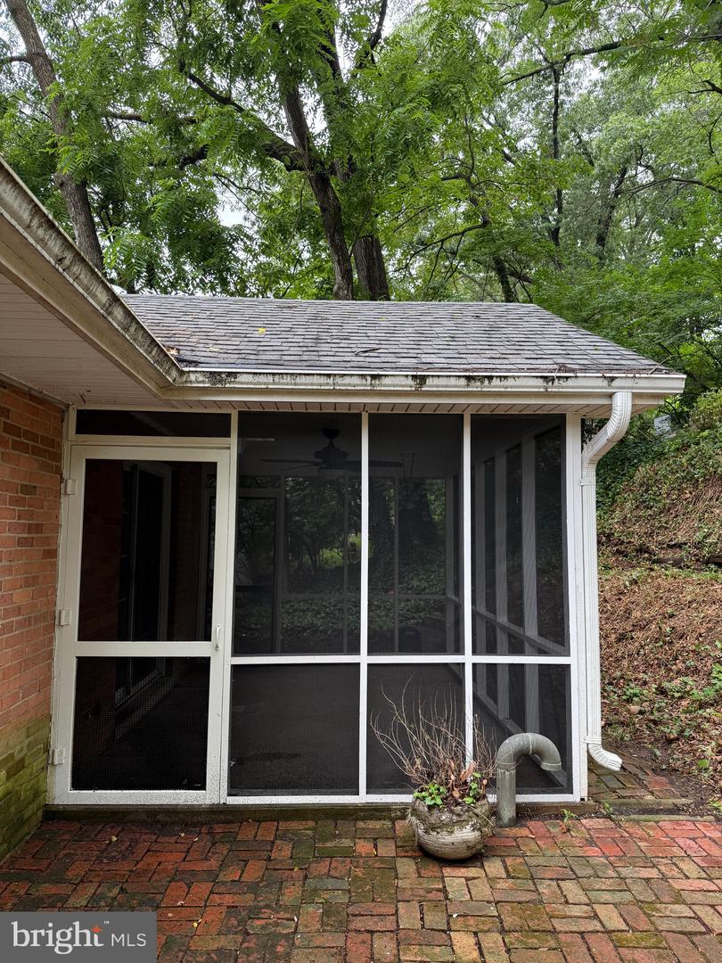 1800 COURTLAND RD, ALEXANDRIA, Virginia 22306, 5 Bedrooms Bedrooms, ,3 BathroomsBathrooms,Residential,For sale,1800 COURTLAND RD,VAFX2244138 MLS # VAFX2244138