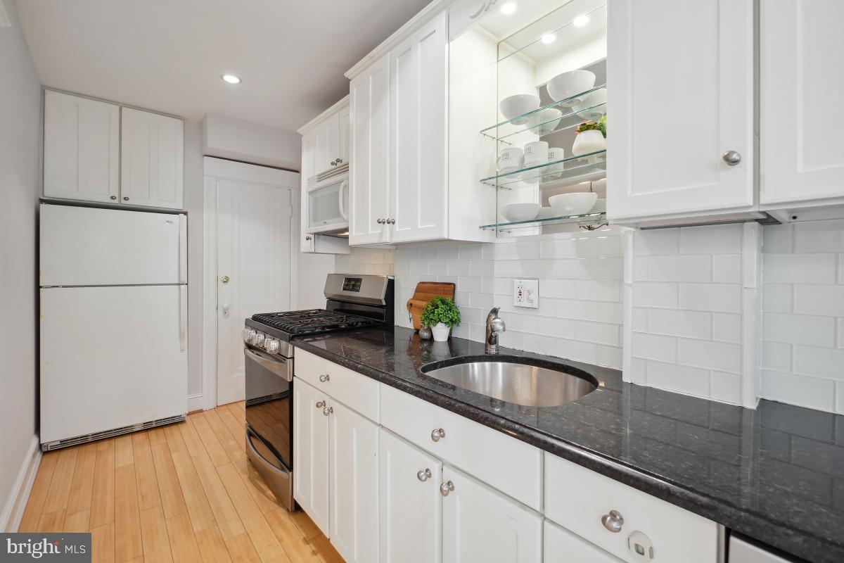 304 BRYANT ST NE, WASHINGTON, District Of Columbia 20002, 2 Bedrooms Bedrooms, ,2 BathroomsBathrooms,Residential,For sale,304 BRYANT ST NE,DCDC2203404 MLS # DCDC2203404