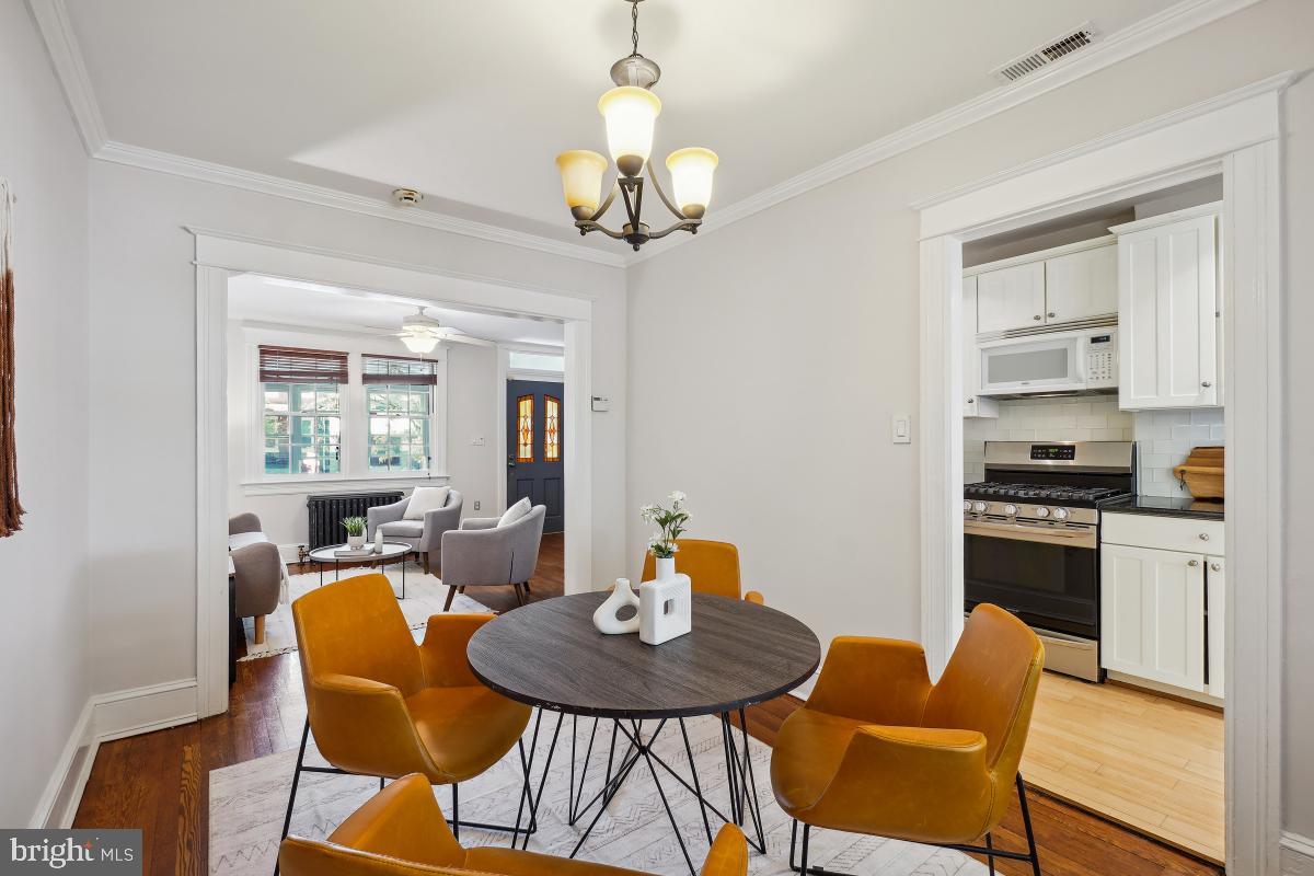 304 BRYANT ST NE, WASHINGTON, District Of Columbia 20002, 2 Bedrooms Bedrooms, ,2 BathroomsBathrooms,Residential,For sale,304 BRYANT ST NE,DCDC2203404 MLS # DCDC2203404