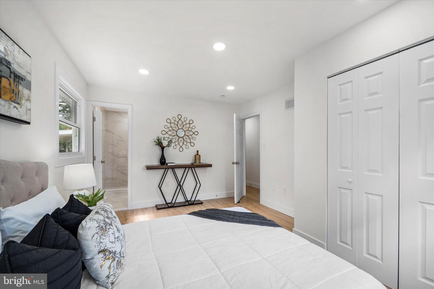 13708 GILBERT RD, WOODBRIDGE, Virginia 22193, 5 Bedrooms Bedrooms, ,3 BathroomsBathrooms,Residential,For sale,13708 GILBERT RD,VAPW2095976 MLS # VAPW2095976