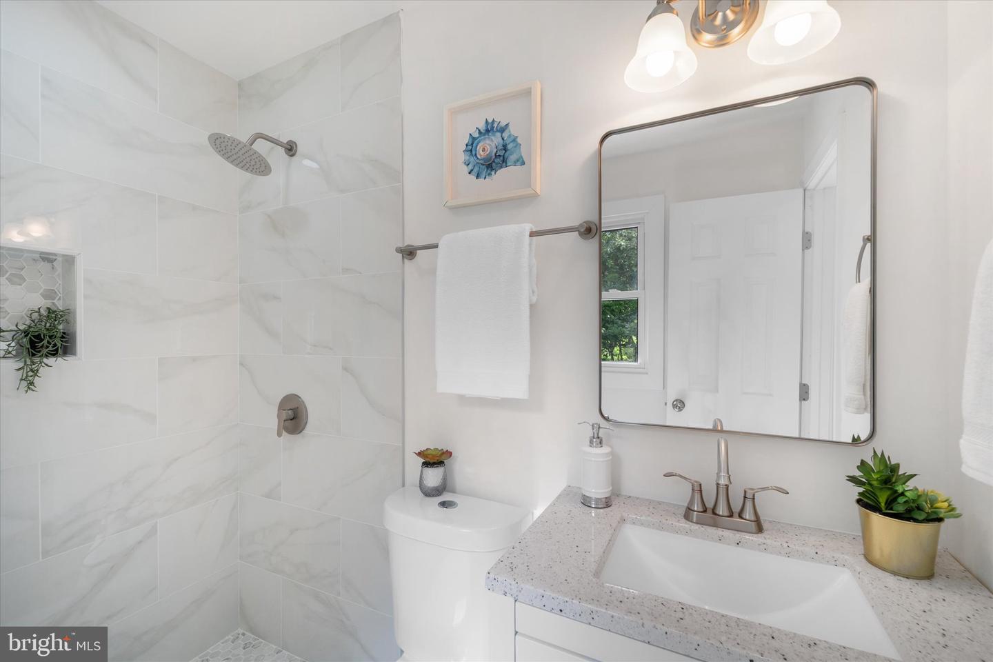 13708 GILBERT RD, WOODBRIDGE, Virginia 22193, 5 Bedrooms Bedrooms, ,3 BathroomsBathrooms,Residential,For sale,13708 GILBERT RD,VAPW2095976 MLS # VAPW2095976