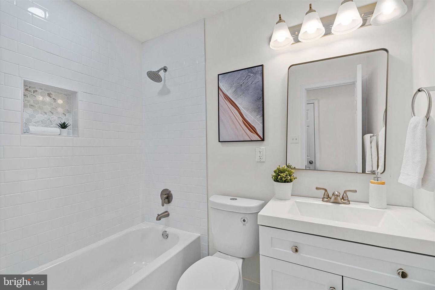 13708 GILBERT RD, WOODBRIDGE, Virginia 22193, 5 Bedrooms Bedrooms, ,3 BathroomsBathrooms,Residential,For sale,13708 GILBERT RD,VAPW2095976 MLS # VAPW2095976
