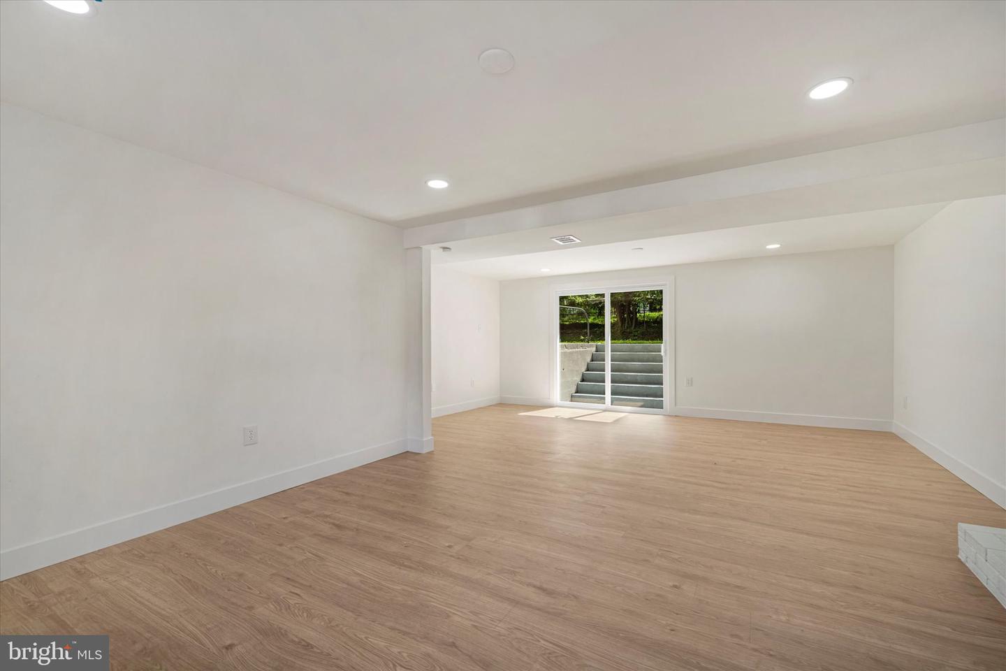 13708 GILBERT RD, WOODBRIDGE, Virginia 22193, 5 Bedrooms Bedrooms, ,3 BathroomsBathrooms,Residential,For sale,13708 GILBERT RD,VAPW2095976 MLS # VAPW2095976