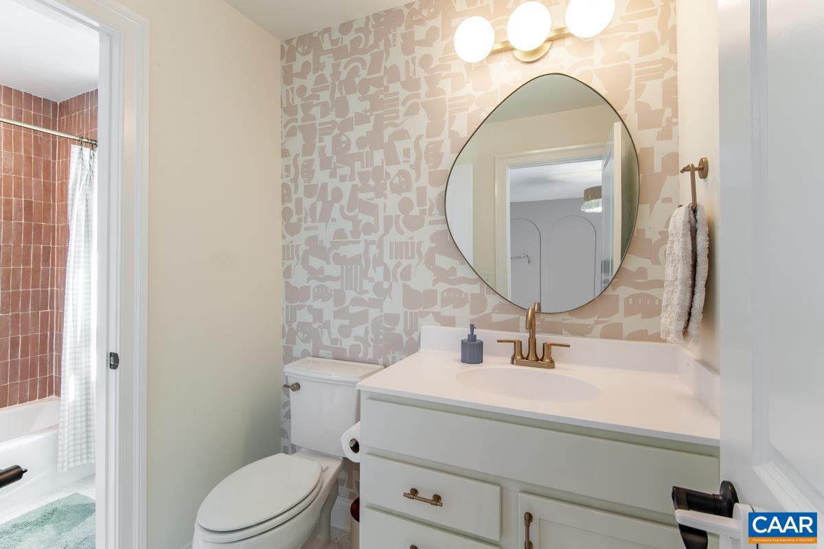 3706 THICKET RUN PL, CHARLOTTESVILLE, Virginia 22911, 5 Bedrooms Bedrooms, ,5 BathroomsBathrooms,Residential,For sale,3706 THICKET RUN PL,665274 MLS # 665274