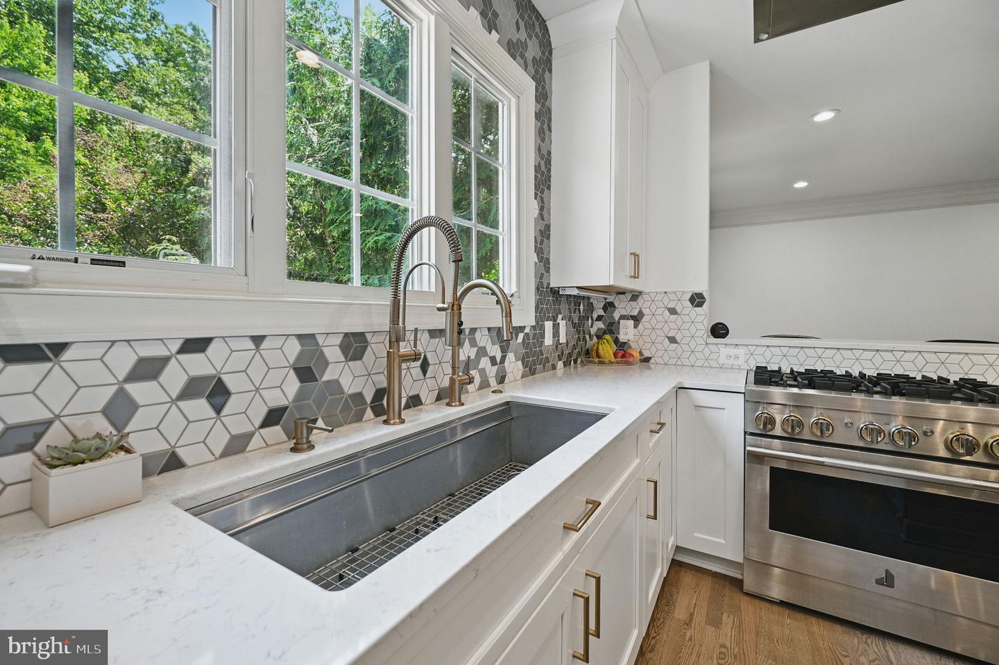 4788 CHARTER CT, WOODBRIDGE, Virginia 22192, 4 Bedrooms Bedrooms, ,3 BathroomsBathrooms,Residential,For sale,4788 CHARTER CT,VAPW2096140 MLS # VAPW2096140