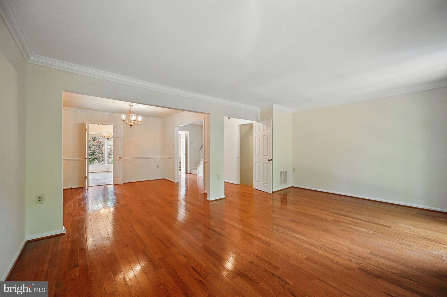 11707 CRITTON CIR, WOODBRIDGE, Virginia 22192, 4 Bedrooms Bedrooms, ,3 BathroomsBathrooms,Residential,For sale,11707 CRITTON CIR,VAPW2096150 MLS # VAPW2096150