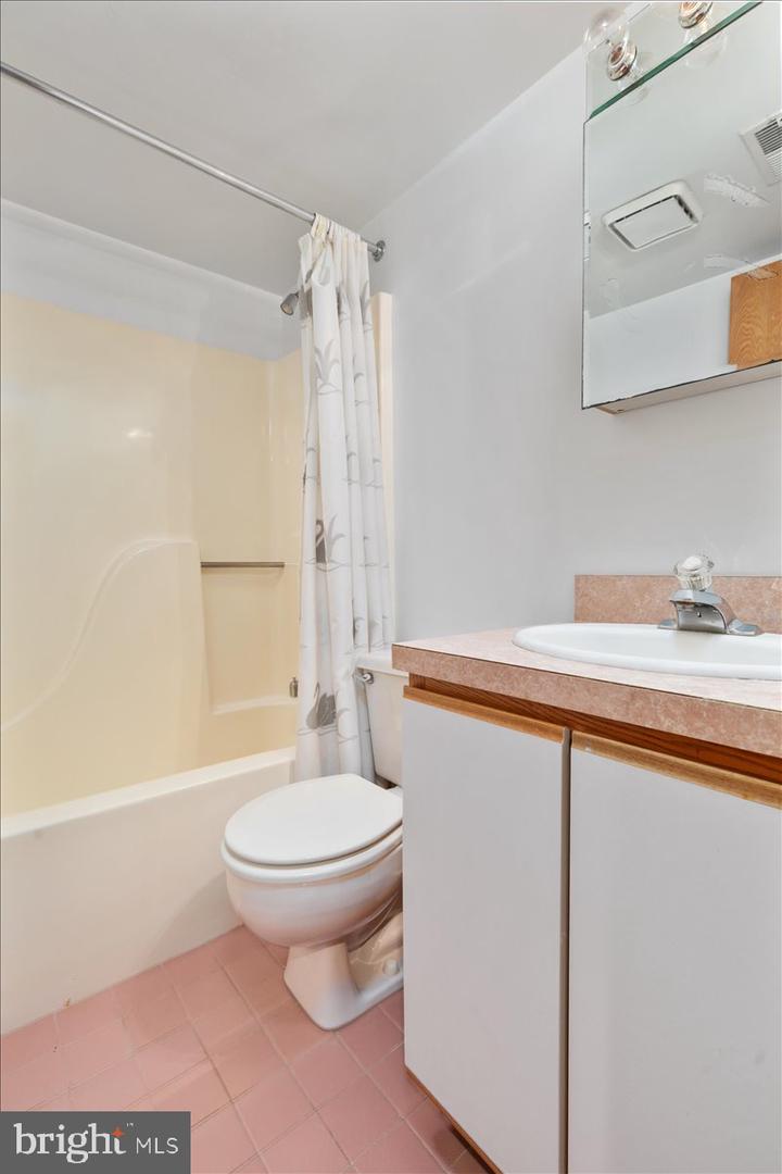 11656 SANDAL WOOD LN, MANASSAS, Virginia 20112, 4 Bedrooms Bedrooms, ,4 BathroomsBathrooms,Residential,For sale,11656 SANDAL WOOD LN,VAPW2095982 MLS # VAPW2095982