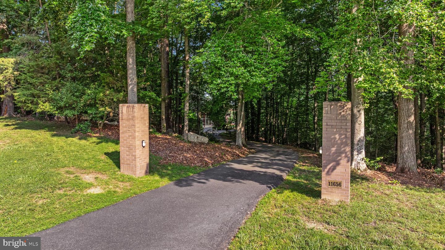 11656 SANDAL WOOD LN, MANASSAS, Virginia 20112, 4 Bedrooms Bedrooms, ,4 BathroomsBathrooms,Residential,For sale,11656 SANDAL WOOD LN,VAPW2095982 MLS # VAPW2095982