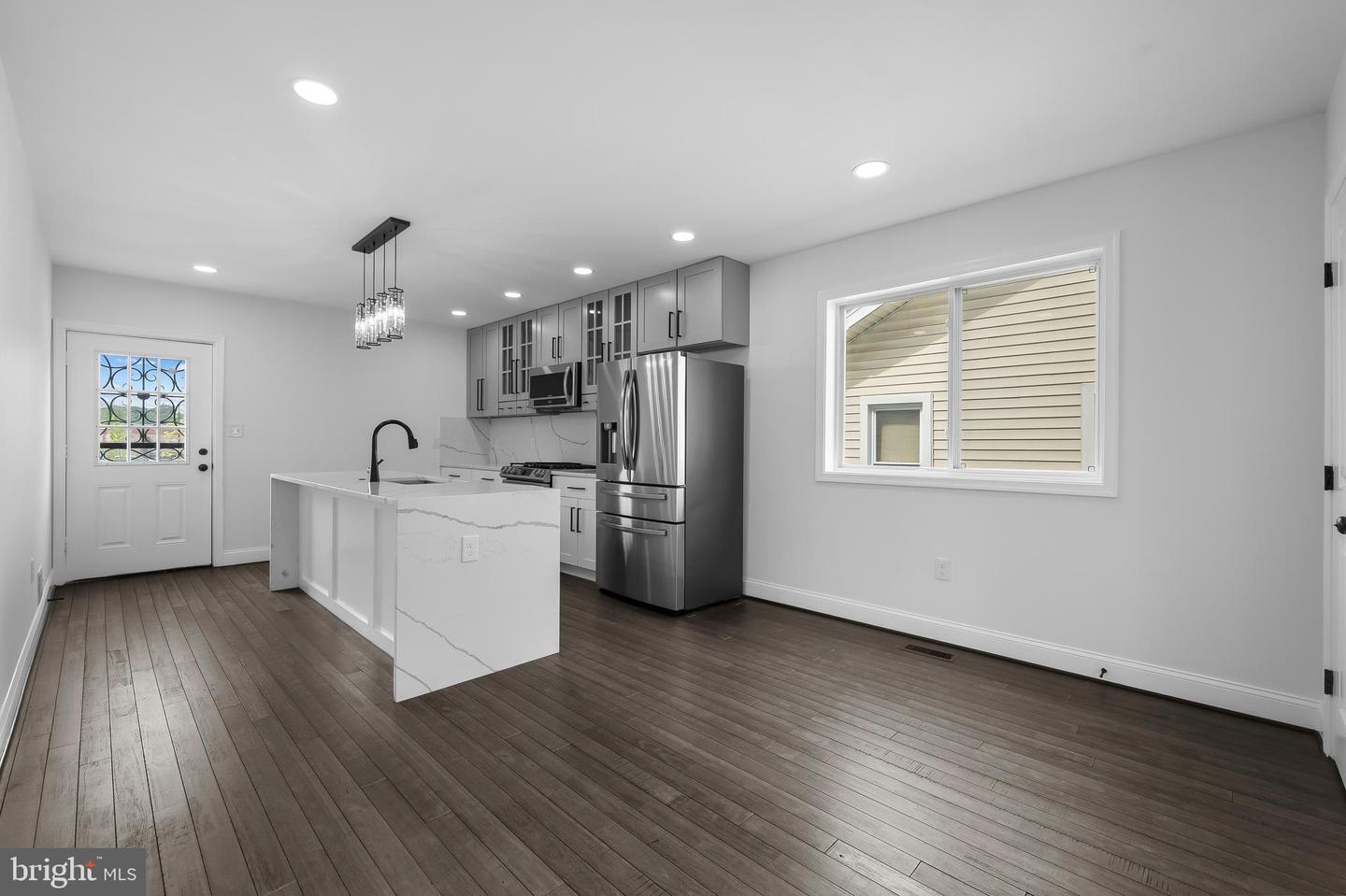 4261 MEADE ST NE, WASHINGTON, District Of Columbia 20019, 6 Bedrooms Bedrooms, 6 Rooms Rooms,5 BathroomsBathrooms,Residential,For sale,4261 MEADE ST NE,DCDC2203556 MLS # DCDC2203556