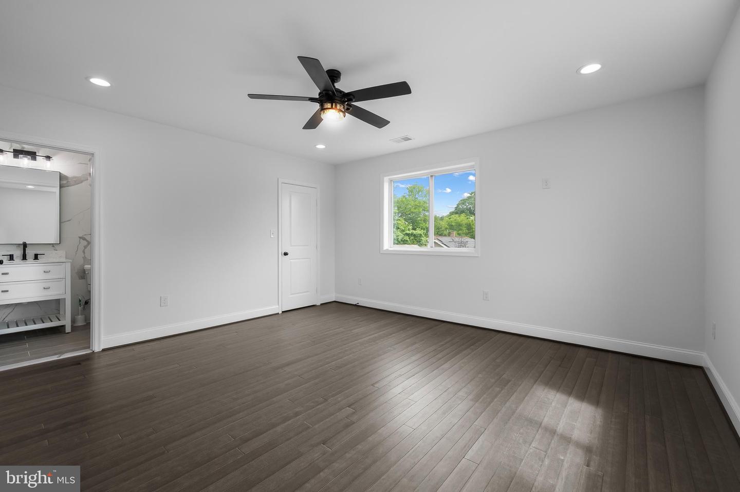 4261 MEADE ST NE, WASHINGTON, District Of Columbia 20019, 6 Bedrooms Bedrooms, 6 Rooms Rooms,5 BathroomsBathrooms,Residential,For sale,4261 MEADE ST NE,DCDC2203556 MLS # DCDC2203556