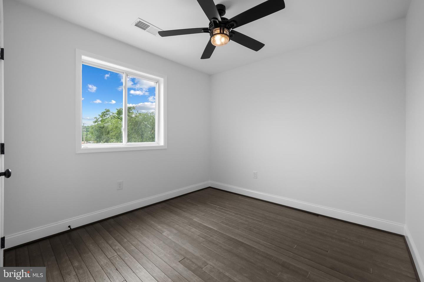 4261 MEADE ST NE, WASHINGTON, District Of Columbia 20019, 6 Bedrooms Bedrooms, 6 Rooms Rooms,5 BathroomsBathrooms,Residential,For sale,4261 MEADE ST NE,DCDC2203556 MLS # DCDC2203556