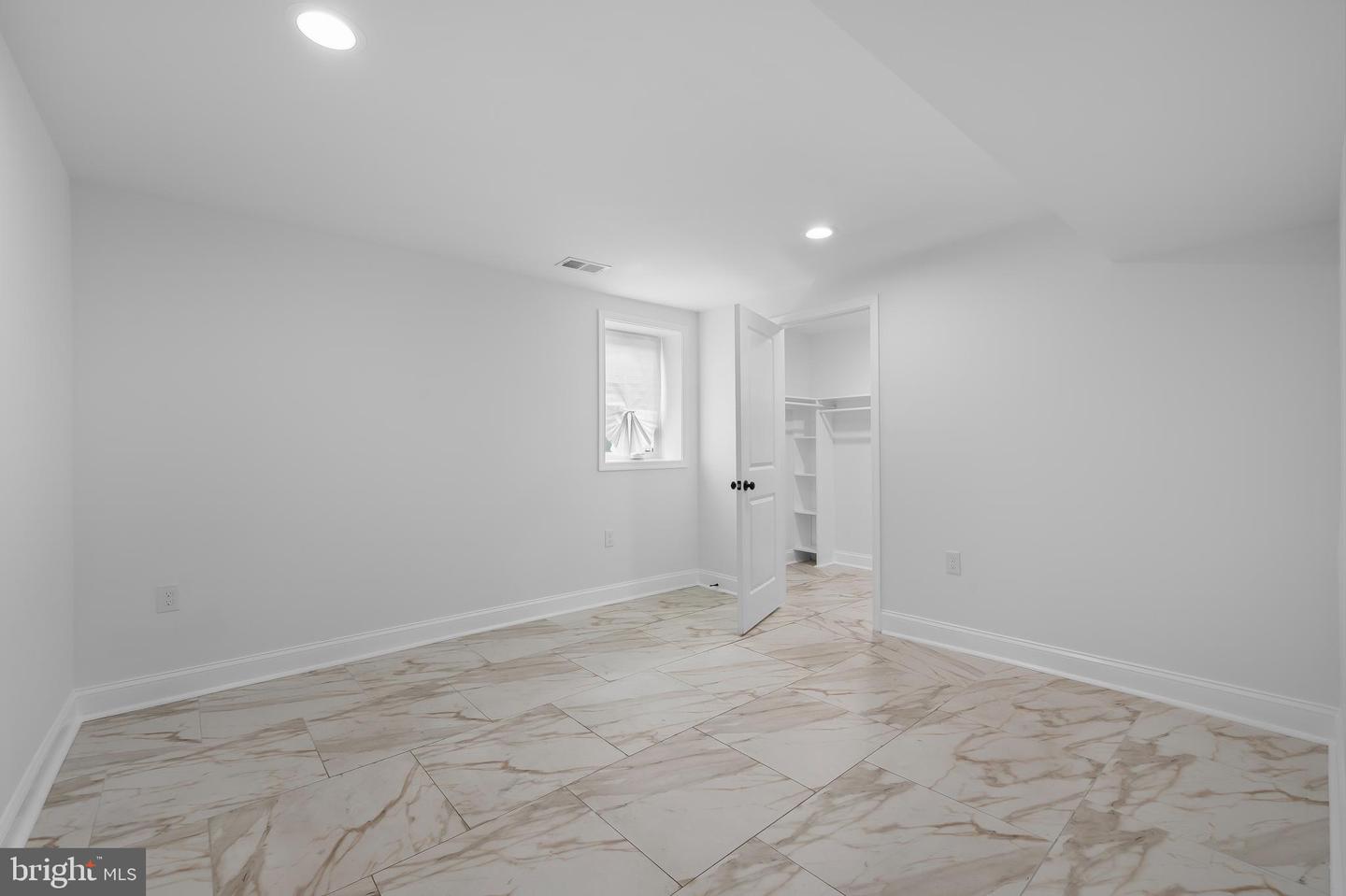 4261 MEADE ST NE, WASHINGTON, District Of Columbia 20019, 6 Bedrooms Bedrooms, 6 Rooms Rooms,5 BathroomsBathrooms,Residential,For sale,4261 MEADE ST NE,DCDC2203556 MLS # DCDC2203556